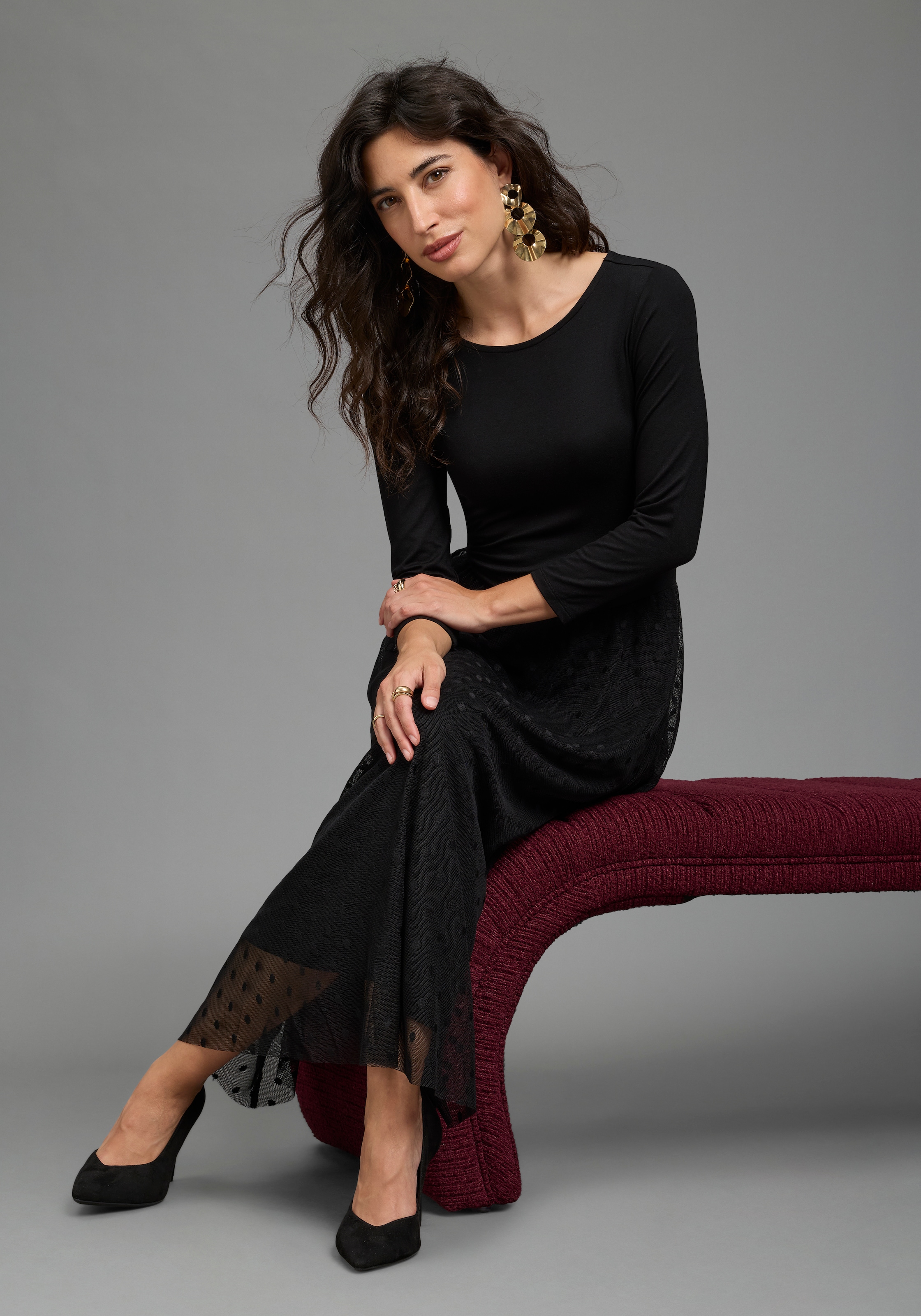 Laura Scott Abendkleid »in Midilänge mit Meshrock in Punkte-Design« figurbetonte Passform, Materialmix, Shirtware in kombination mit Mesh