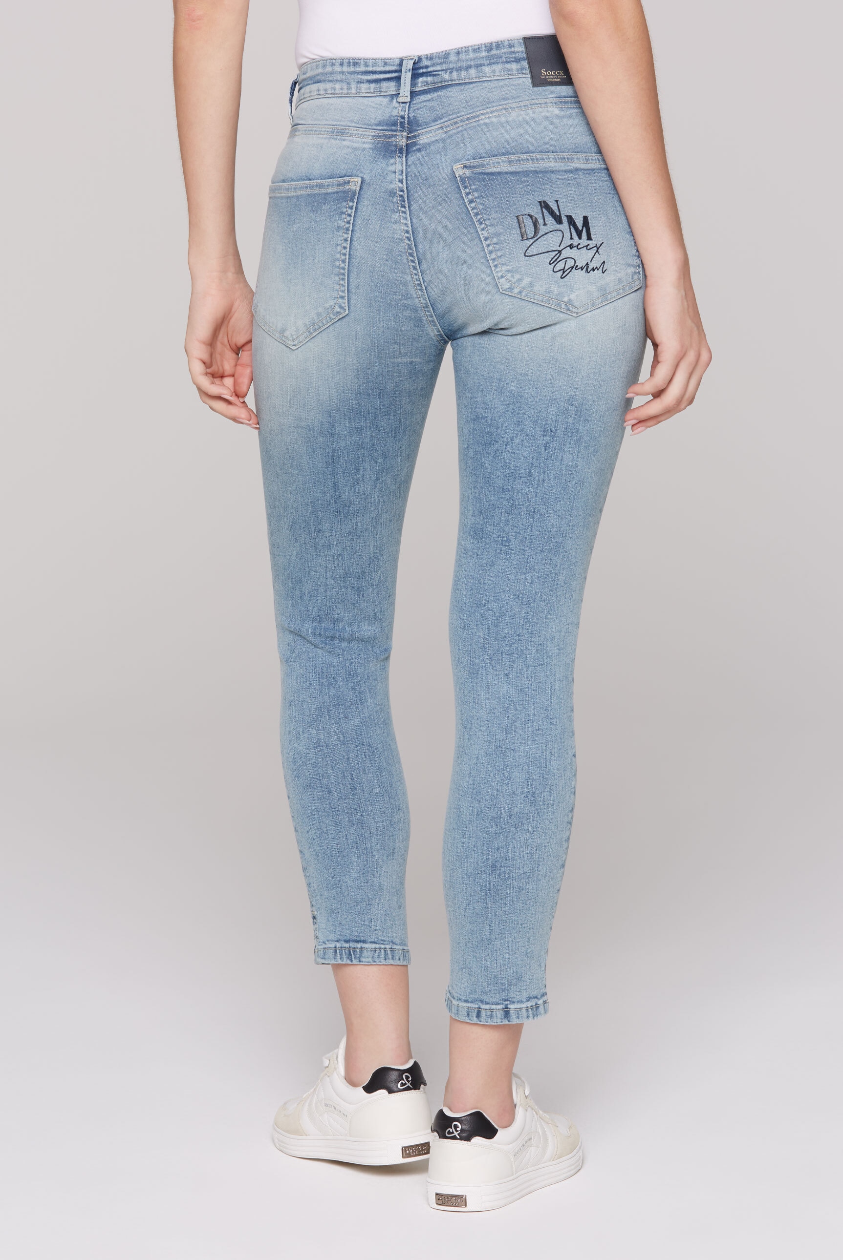 SOCCX Slim-fit-Jeans, mit verkürztem Bein