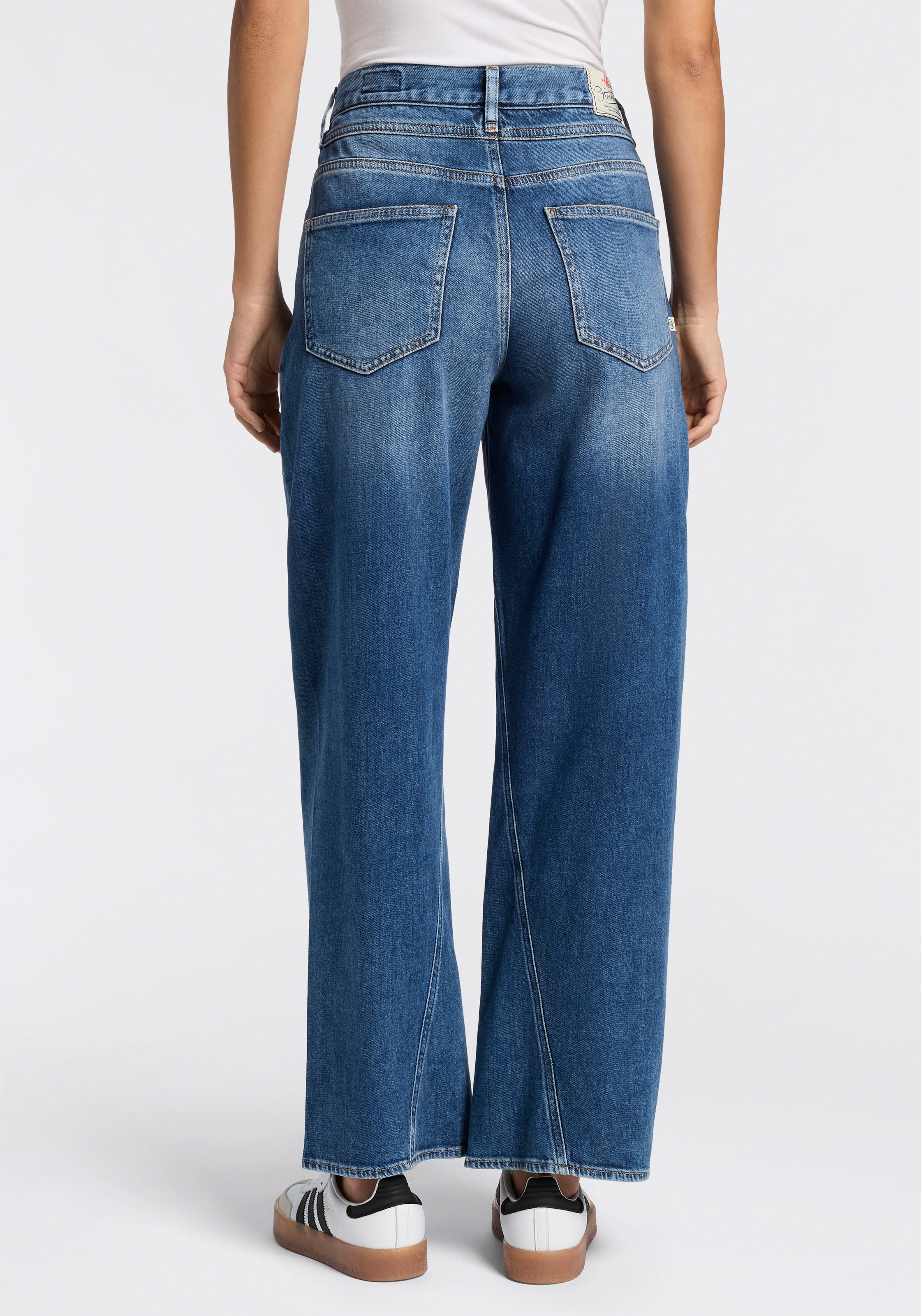 Herrlicher Loose-fit-Jeans »Turn Denim Stretch« mit besonderer Nahtführung, Wide Fit