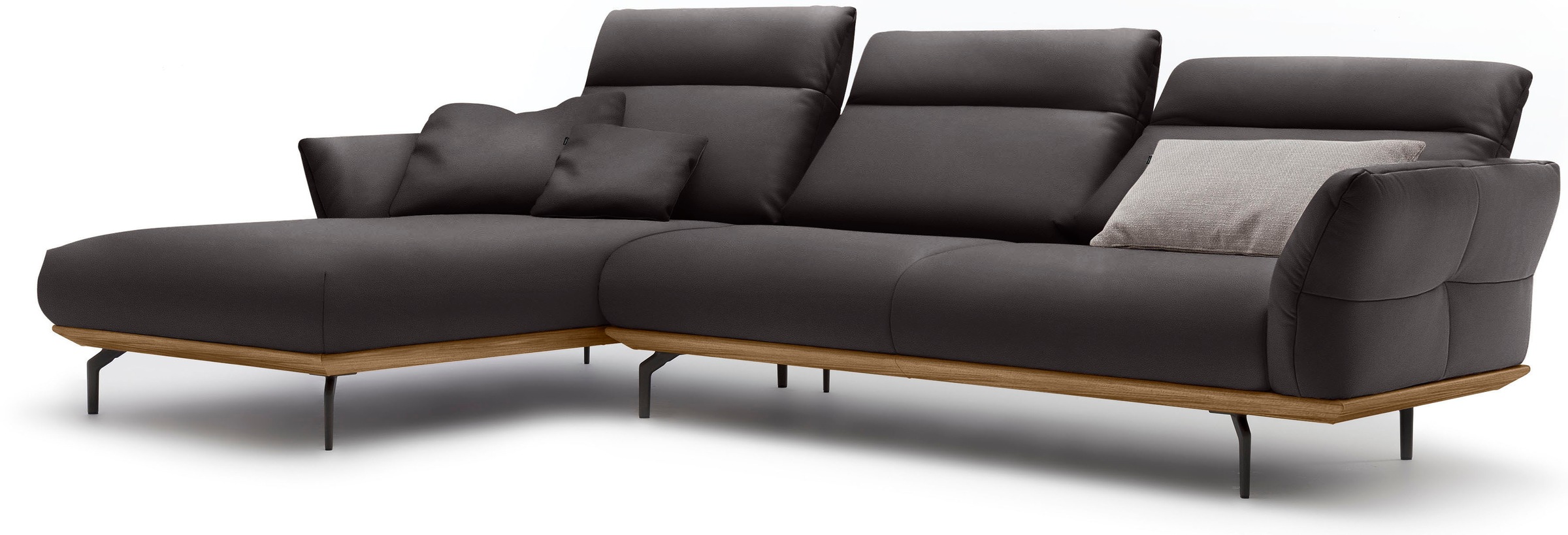 Creation BY ROLF BENZ Ecksofa »CR.460«, Sockel in Nussbaum, Winkelfüße in Umbragrau, Breite 318 cm