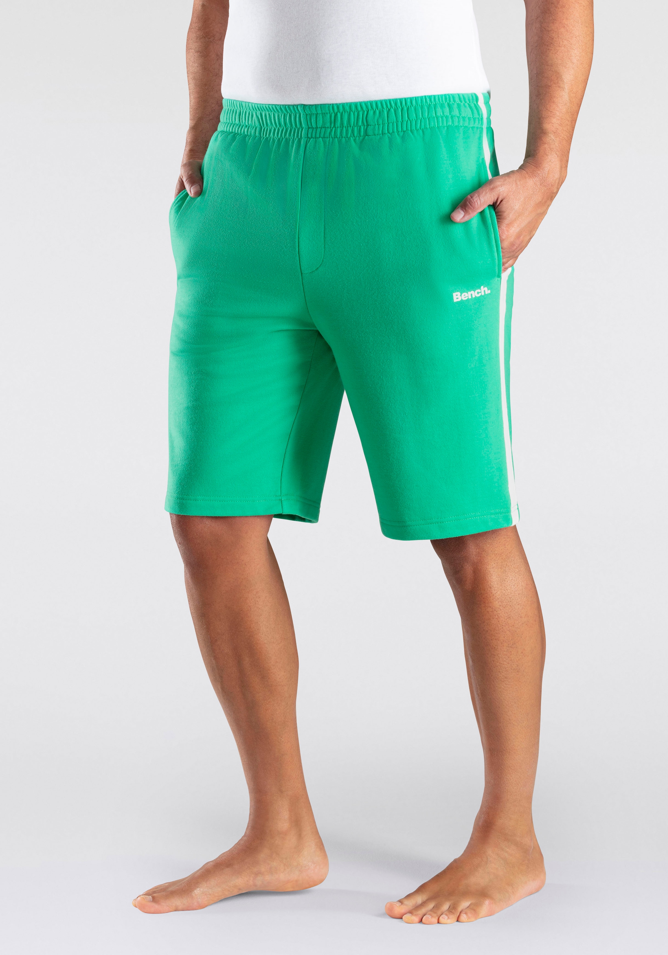 Bench. Loungewear Sweatshorts »kurze Relaxshort, Jogginghose,«, weicher Sweat-Qualität