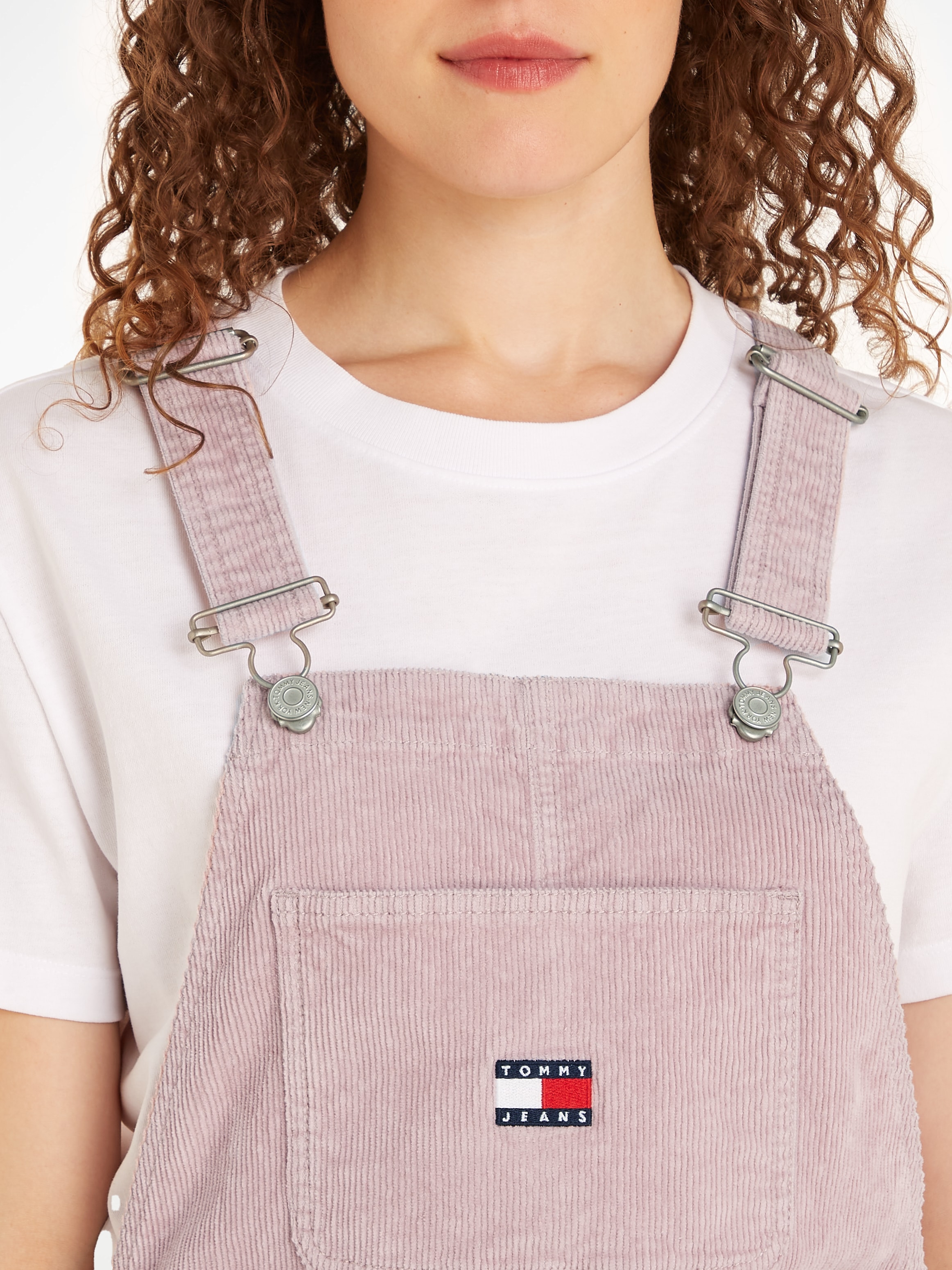 Tommy Jeans Latzkleid »TJW WASH CORD DUNGAREE DRESS EXT«, aus Cord