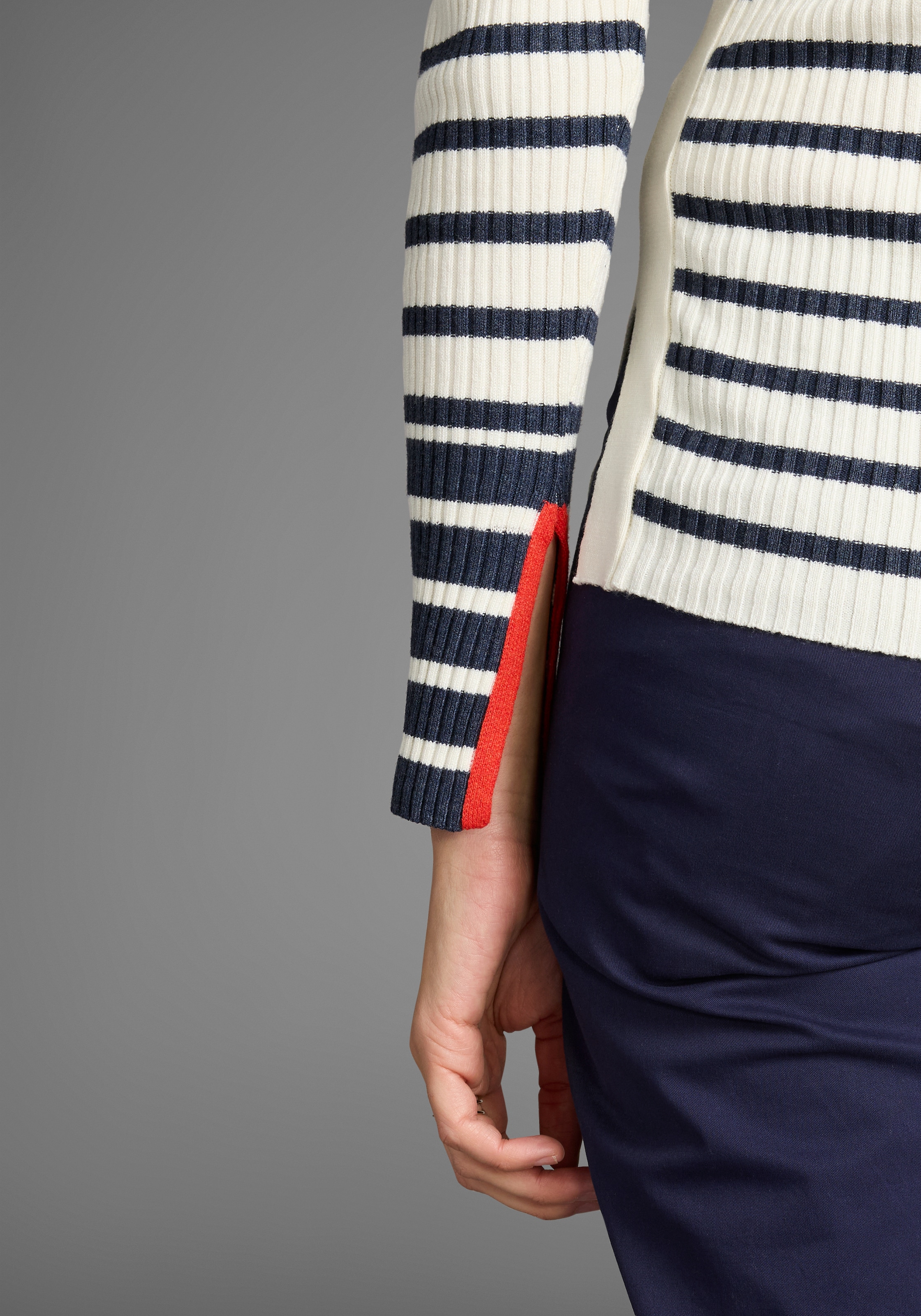 HECHTER PARIS Strickpullover, mit stilvollem Seitenschlitz