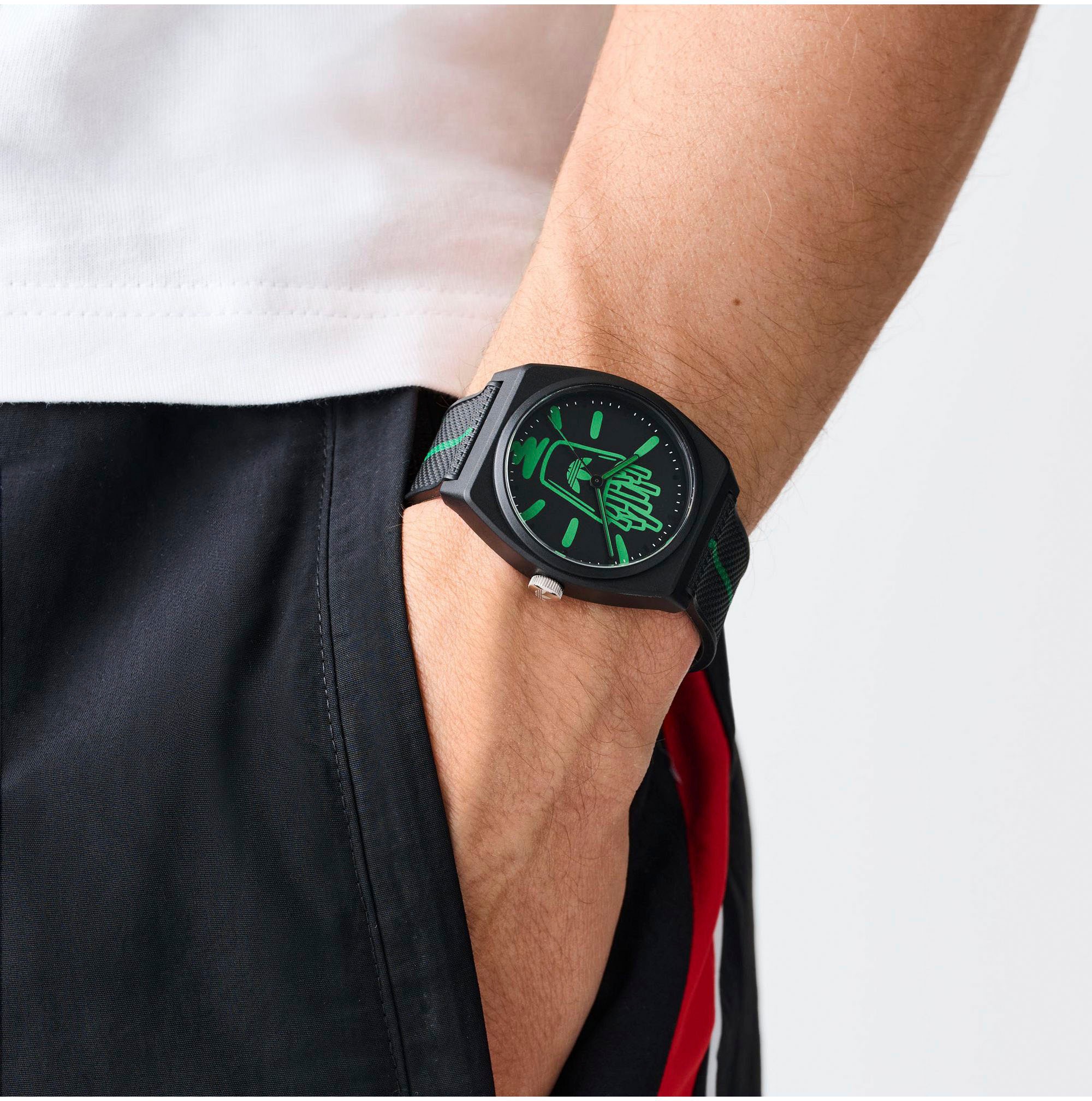 adidas Originals Quarzuhr »PROJECT TWO«, Armbanduhr, Herrenuhr, Damenuhr,Resinarmband,wasserabweisend bis 5 bar