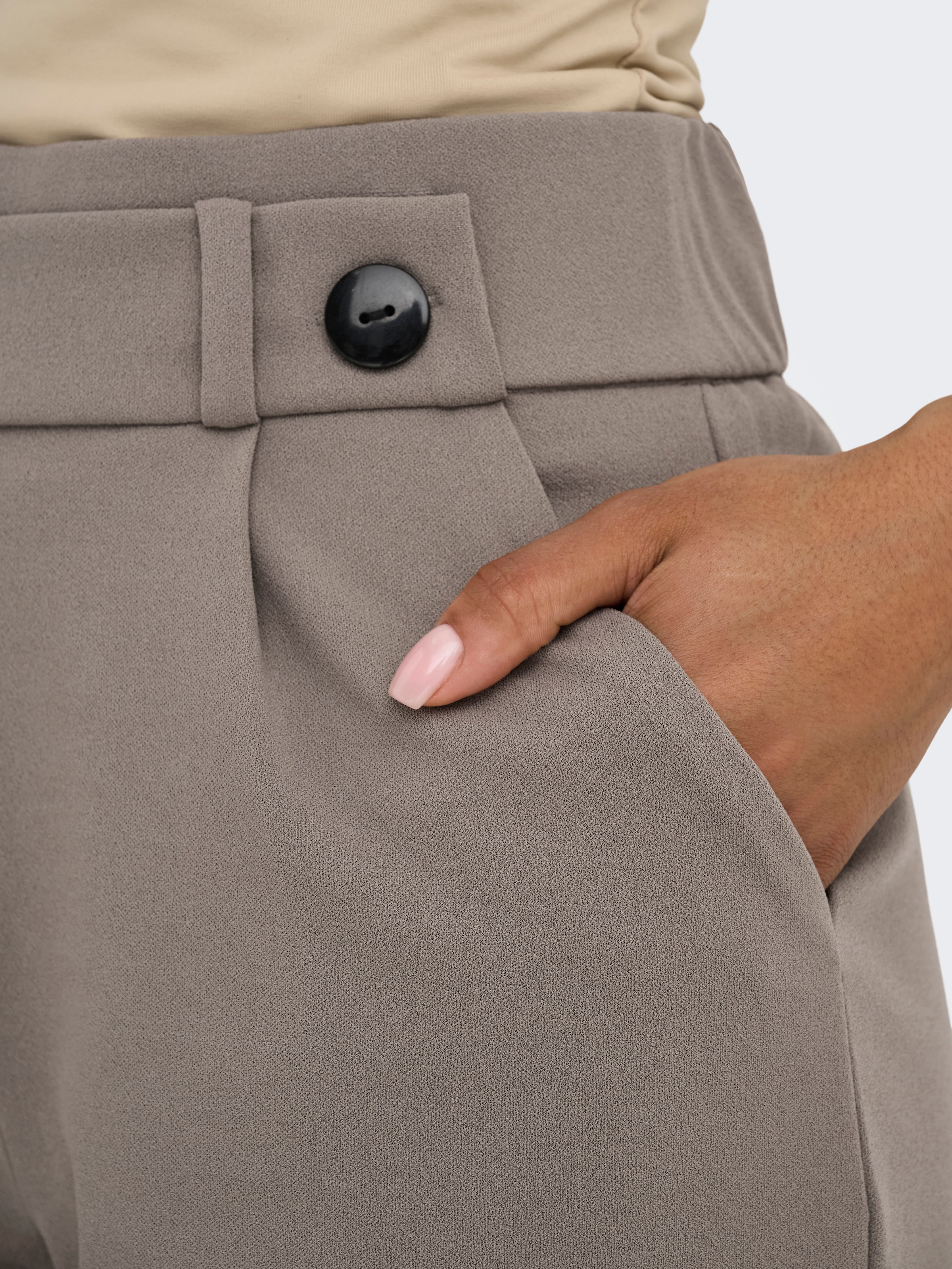 JDY Shorts »JDYGEGGO SHORTS JRS NOOS«