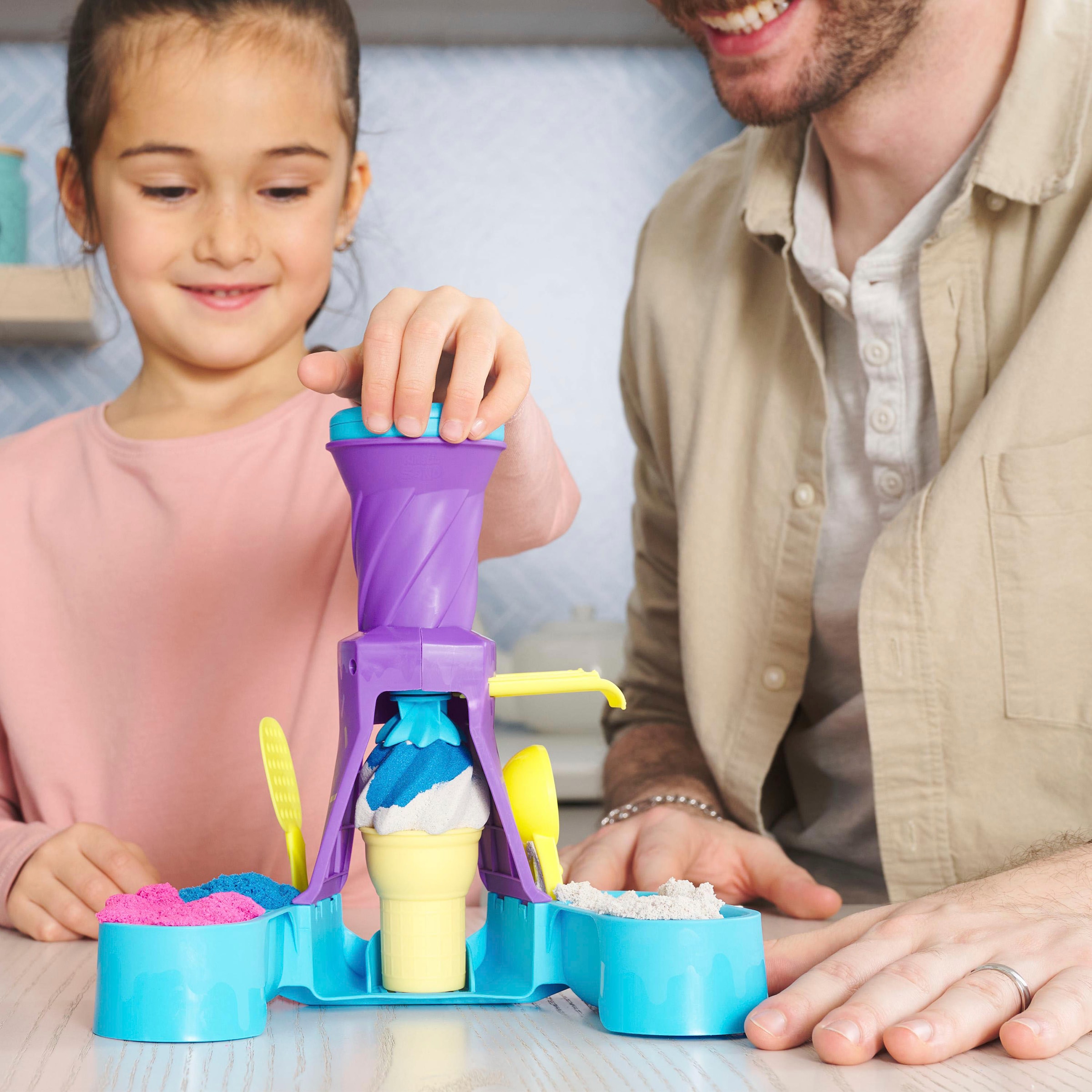 Spin Master Kreativset »Kinetic Sand - Soft Serve Ice Cream Station 397g«