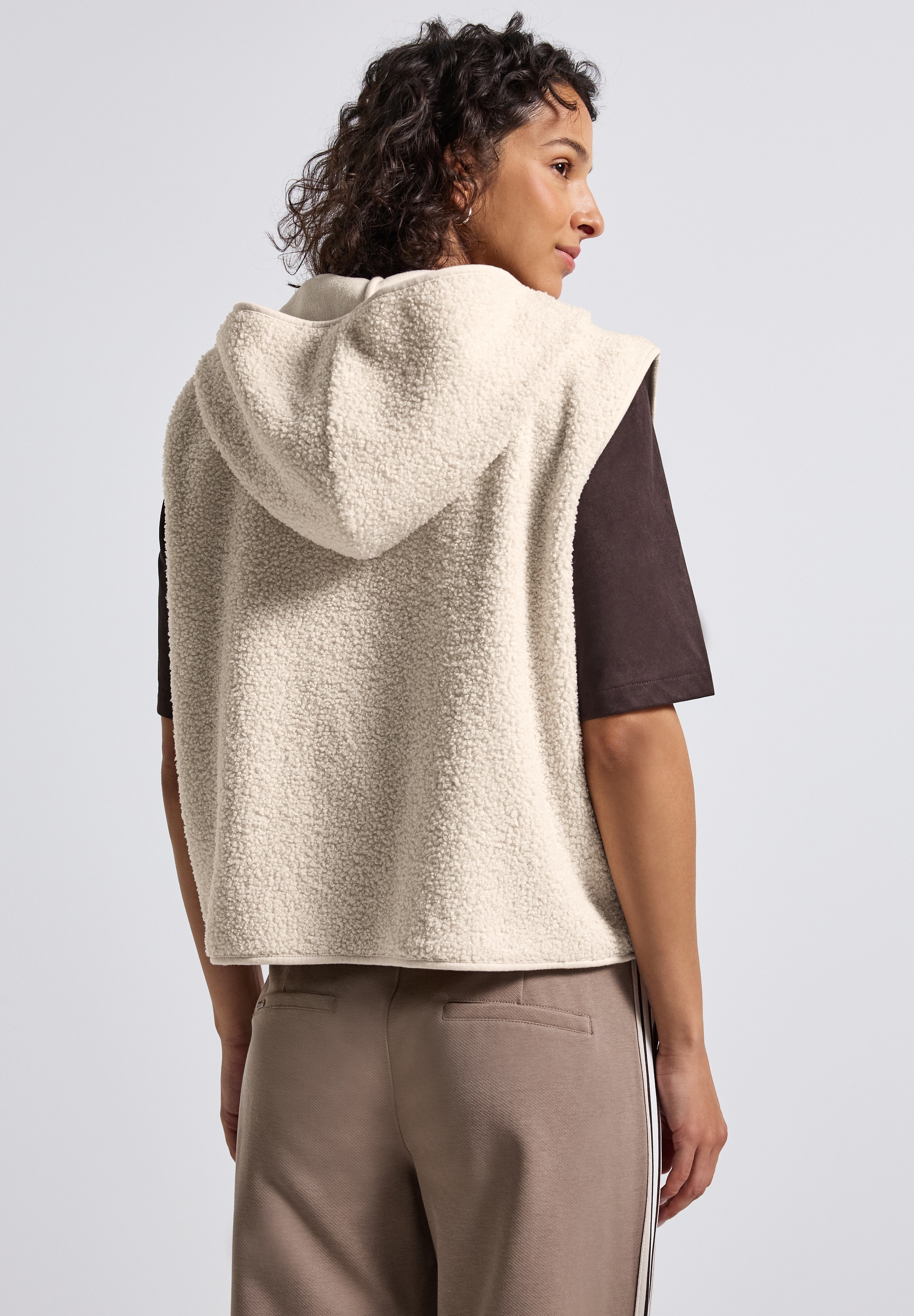 STREET ONE Kurzweste mit Kapuze günstig online kaufen