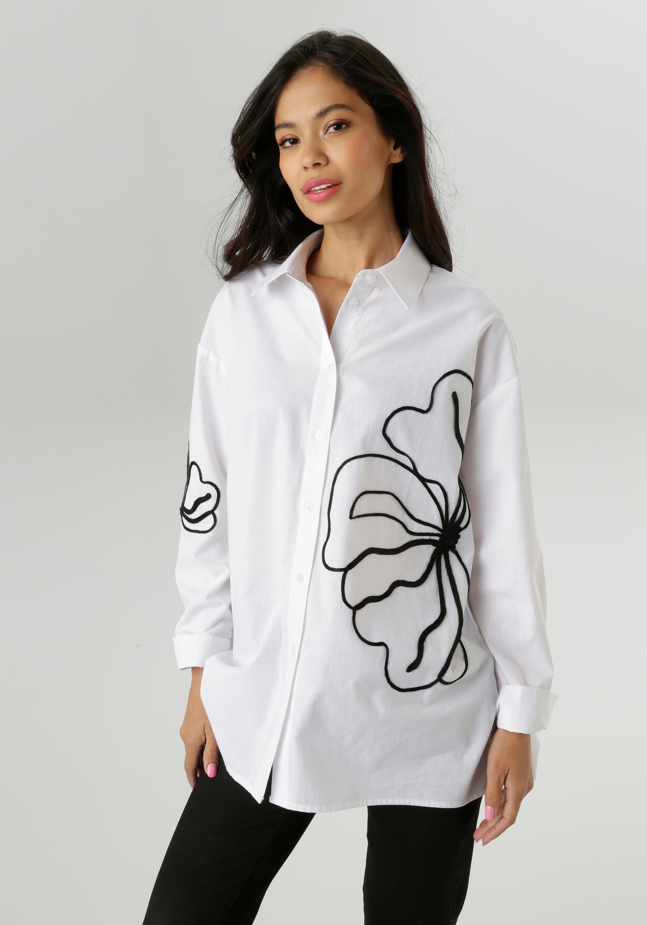 Aniston SELECTED Hemdbluse mit Bordüren-Zierbändern aufgesetzte Blüten günstig online kaufen