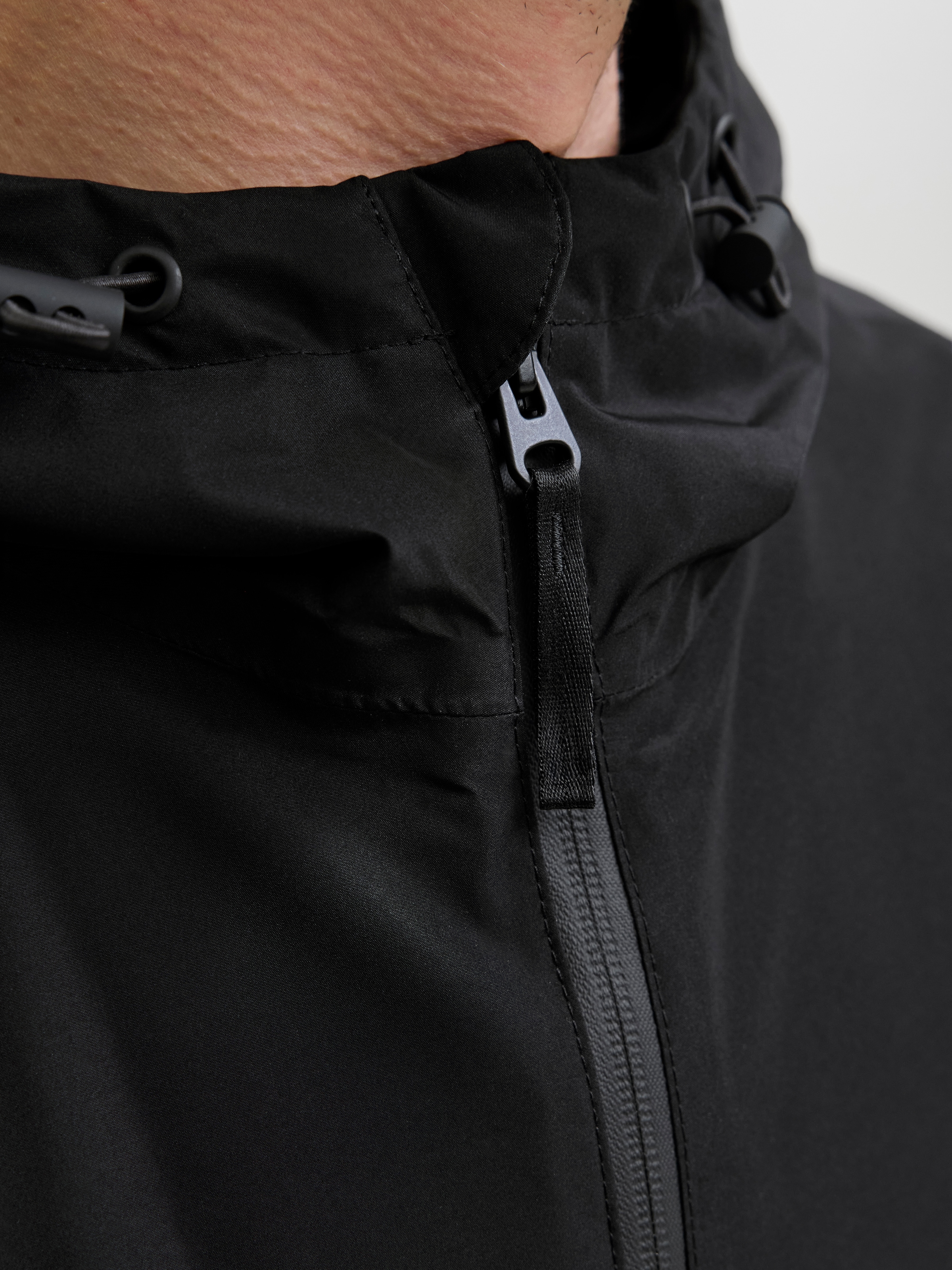 Jack & Jones Outdoorjacke »JJEFLYNN FUNCTIONAL JACKET NOOS«, mit Kapuze, mit Kordelzug