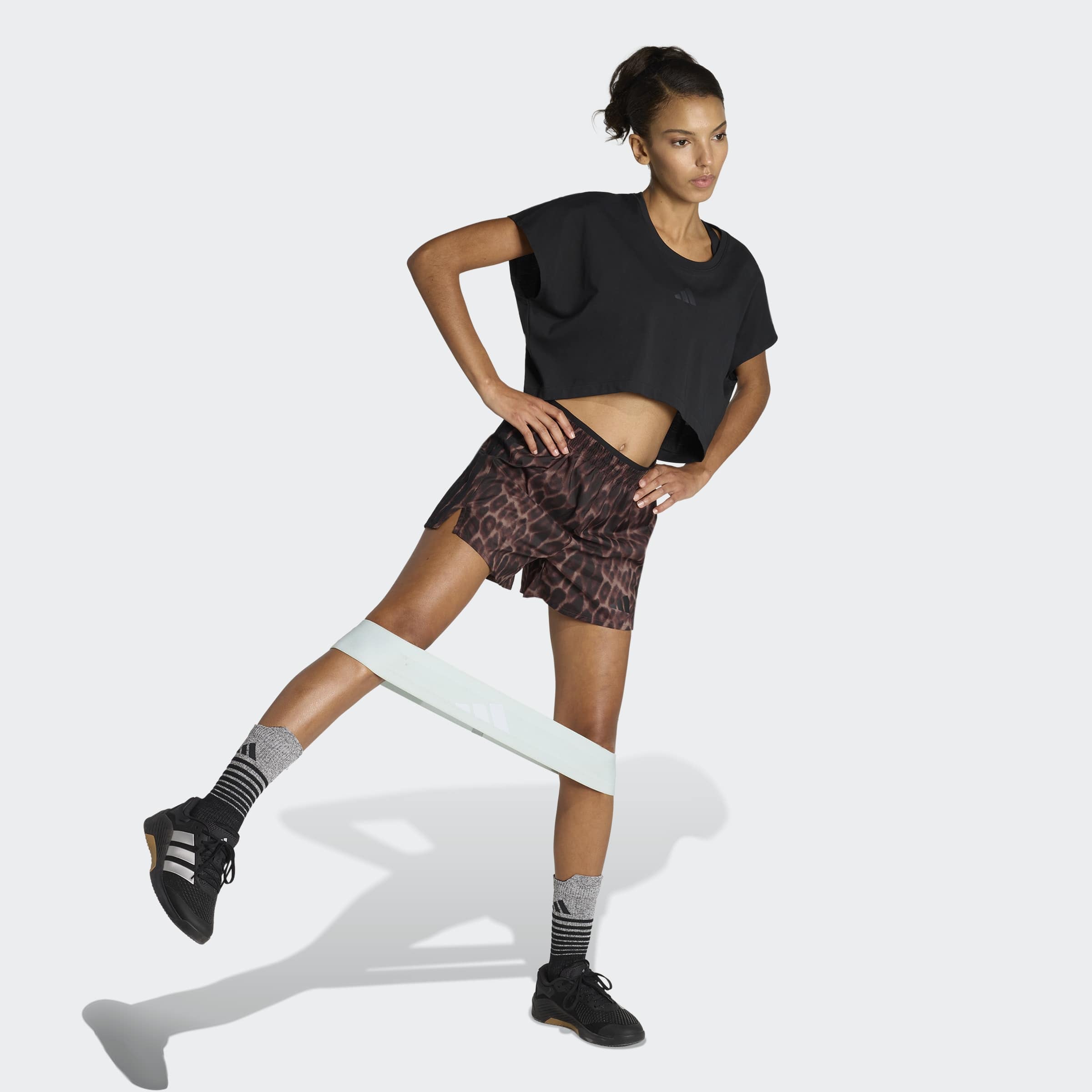 adidas Performance Shorts »WORKOUT ESSENTIALS LEOPARD WOVEN«