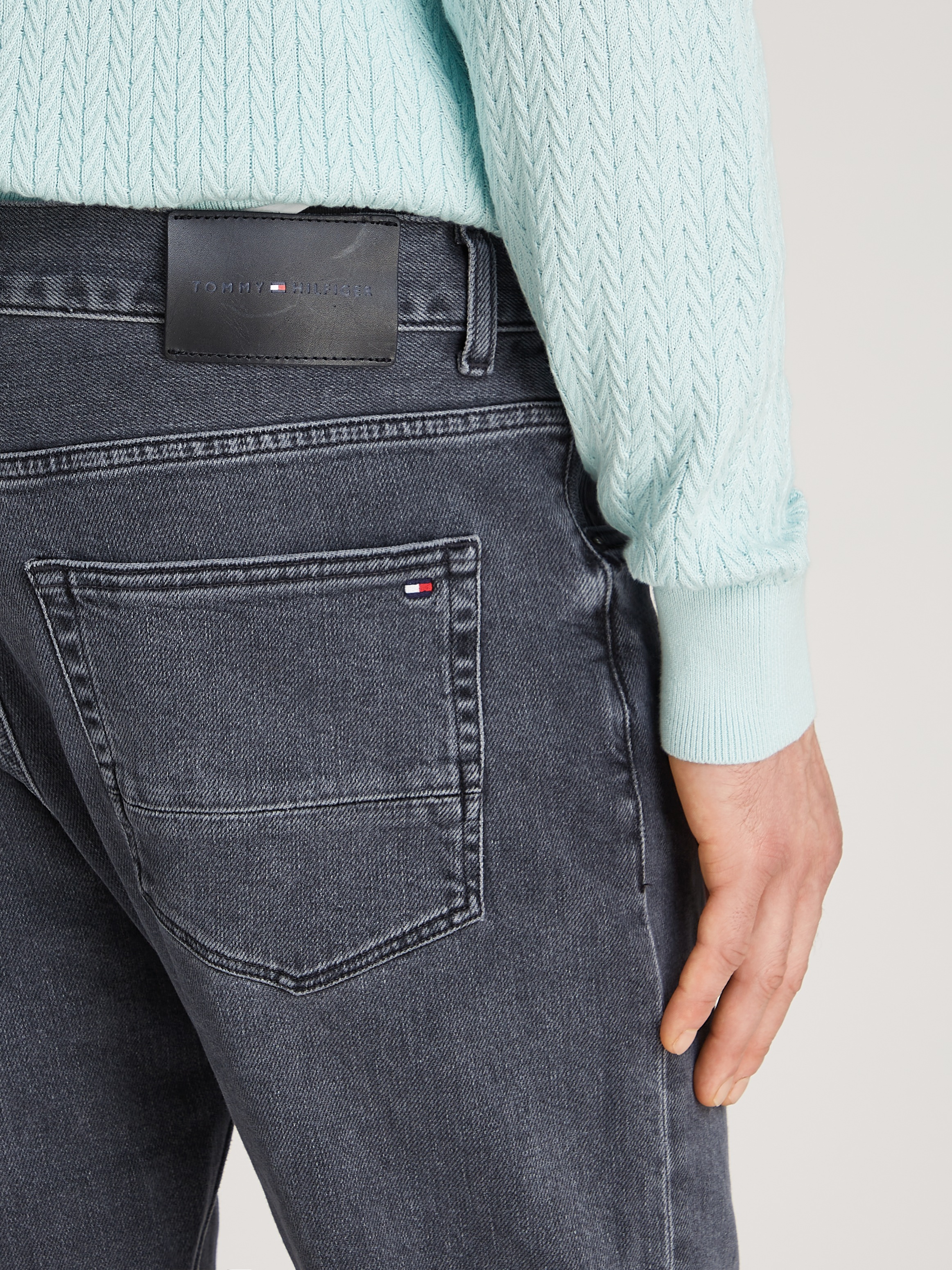 Thumbnail - Tommy Hilfiger "HARLEM Tapered Fit" in grauer Waschung