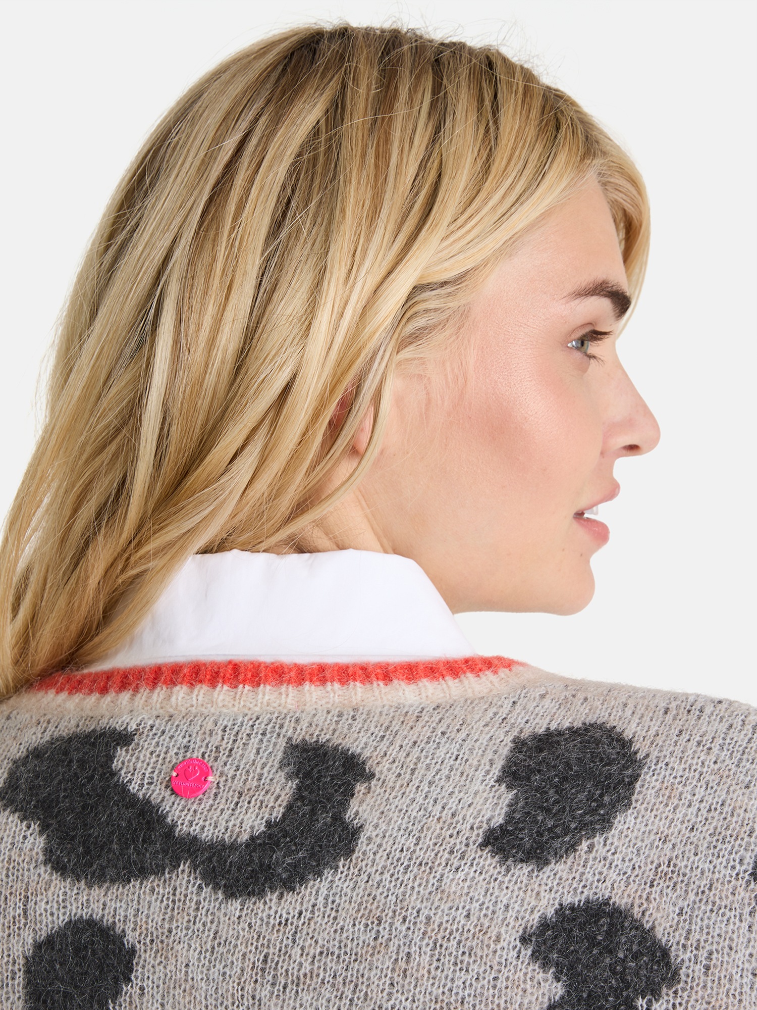 Thumbnail - Lieblingsstück Strickjacke "AnninaL" mit Animalprint