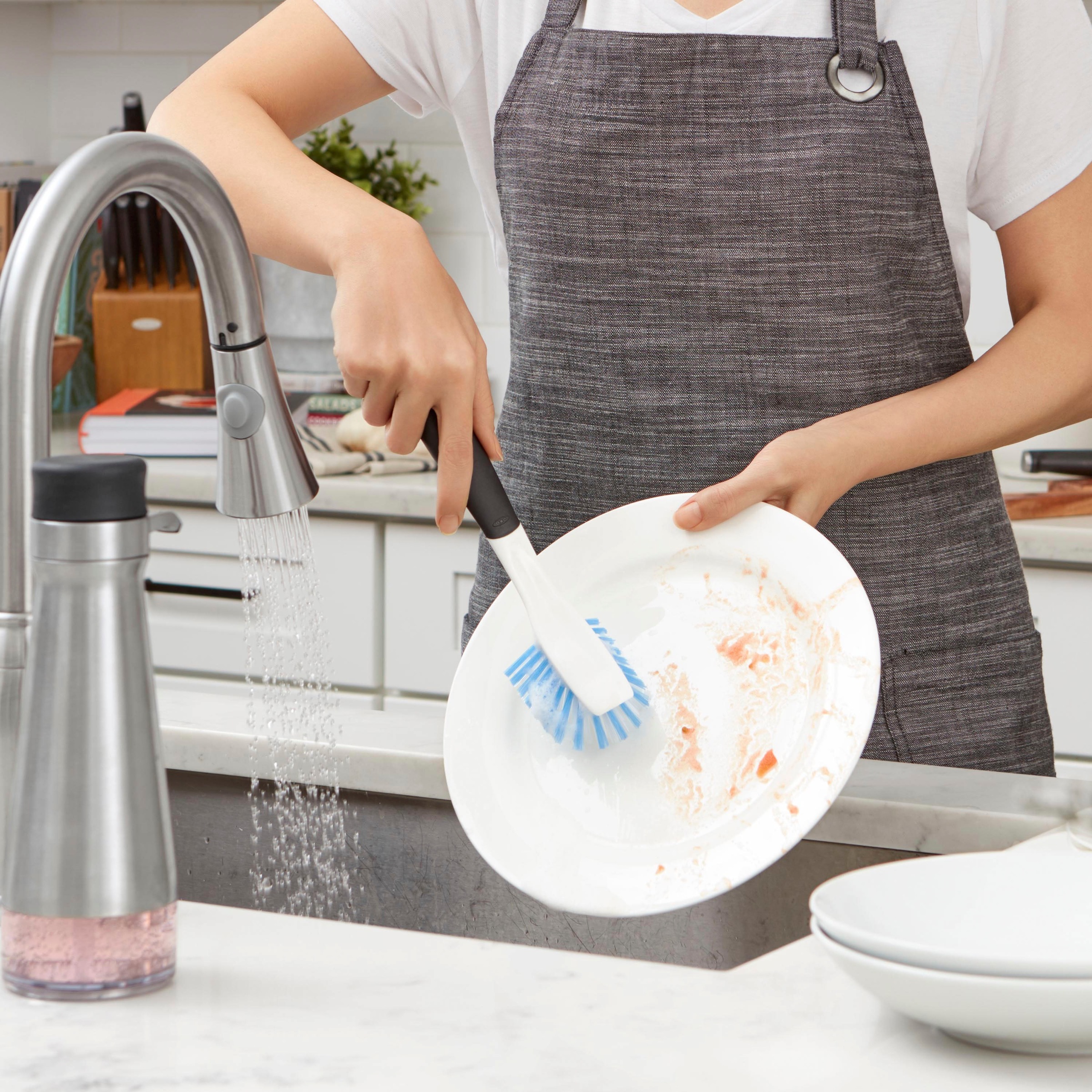 OXO Good Grips Reinigungsbürste, robuste Nylonborsten