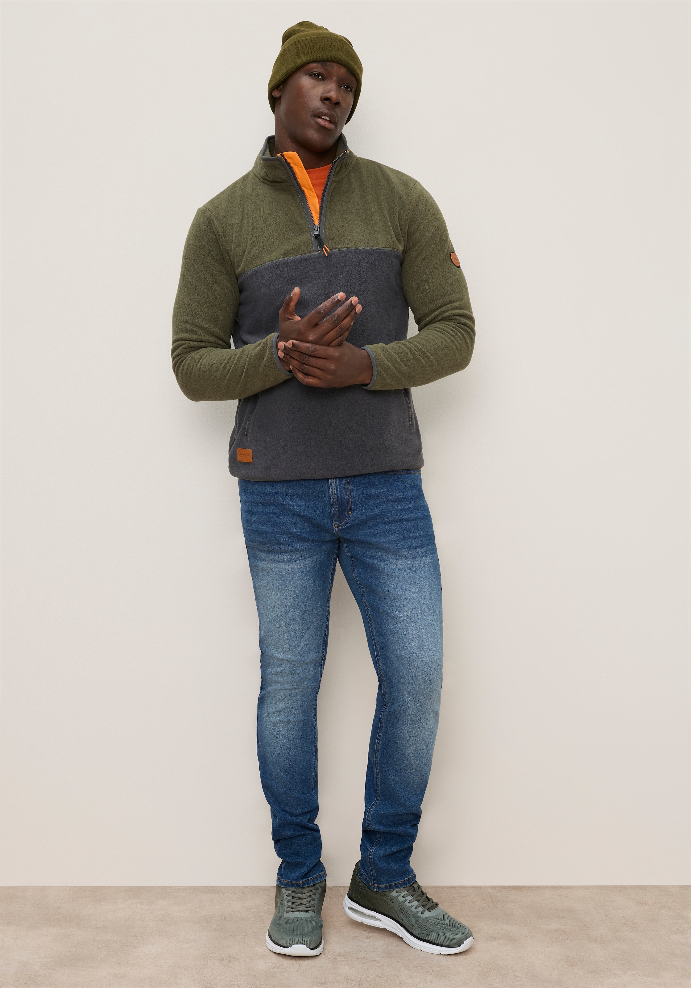 KangaROOS Fleecepullover , mit hochschließendem Kragen, Langarm-Design, auch in größeren Größen

