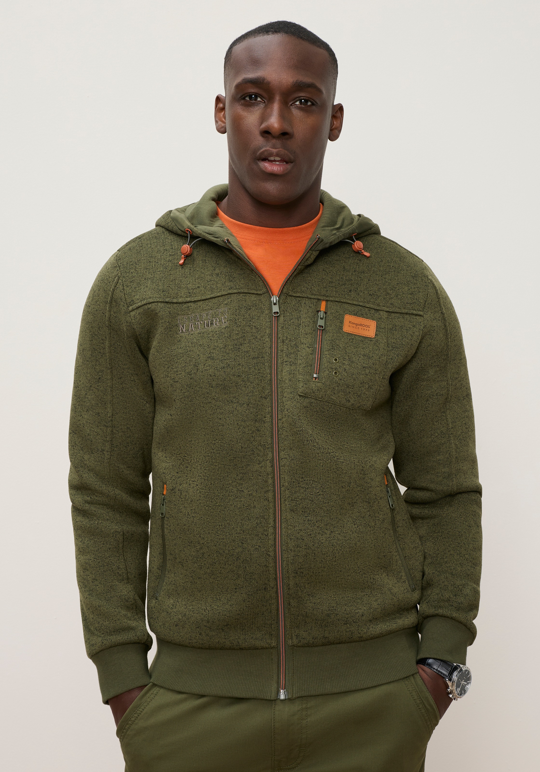 KangaROOS Strickfleecejacke mit Kapuze mit Kapuze, mit Brusttasche, Atmungsaktiv