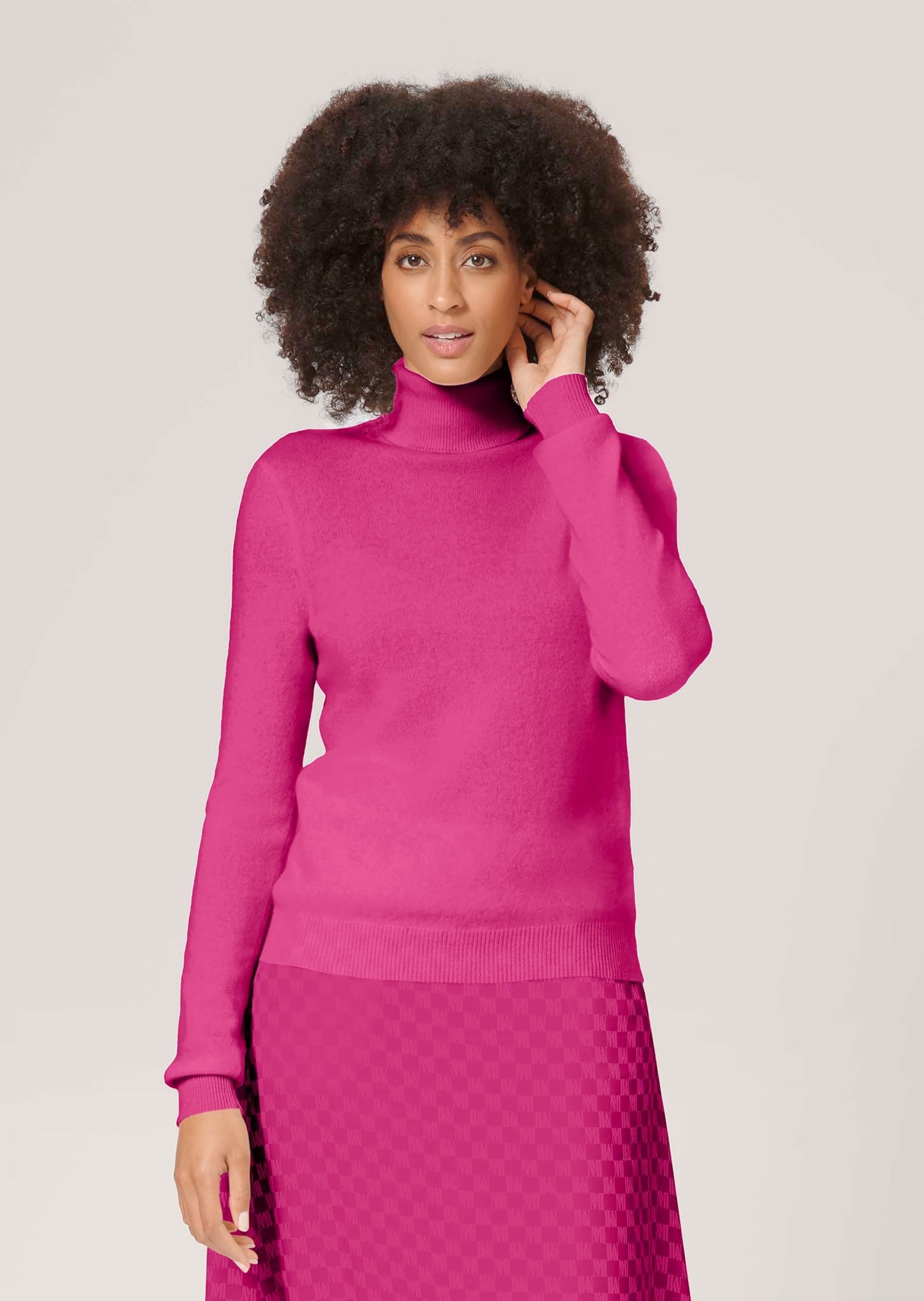 MADELEINE Longpullover »Kaschmirpullover Zeitloser Strickpullover mit geripptem Rollkragen«