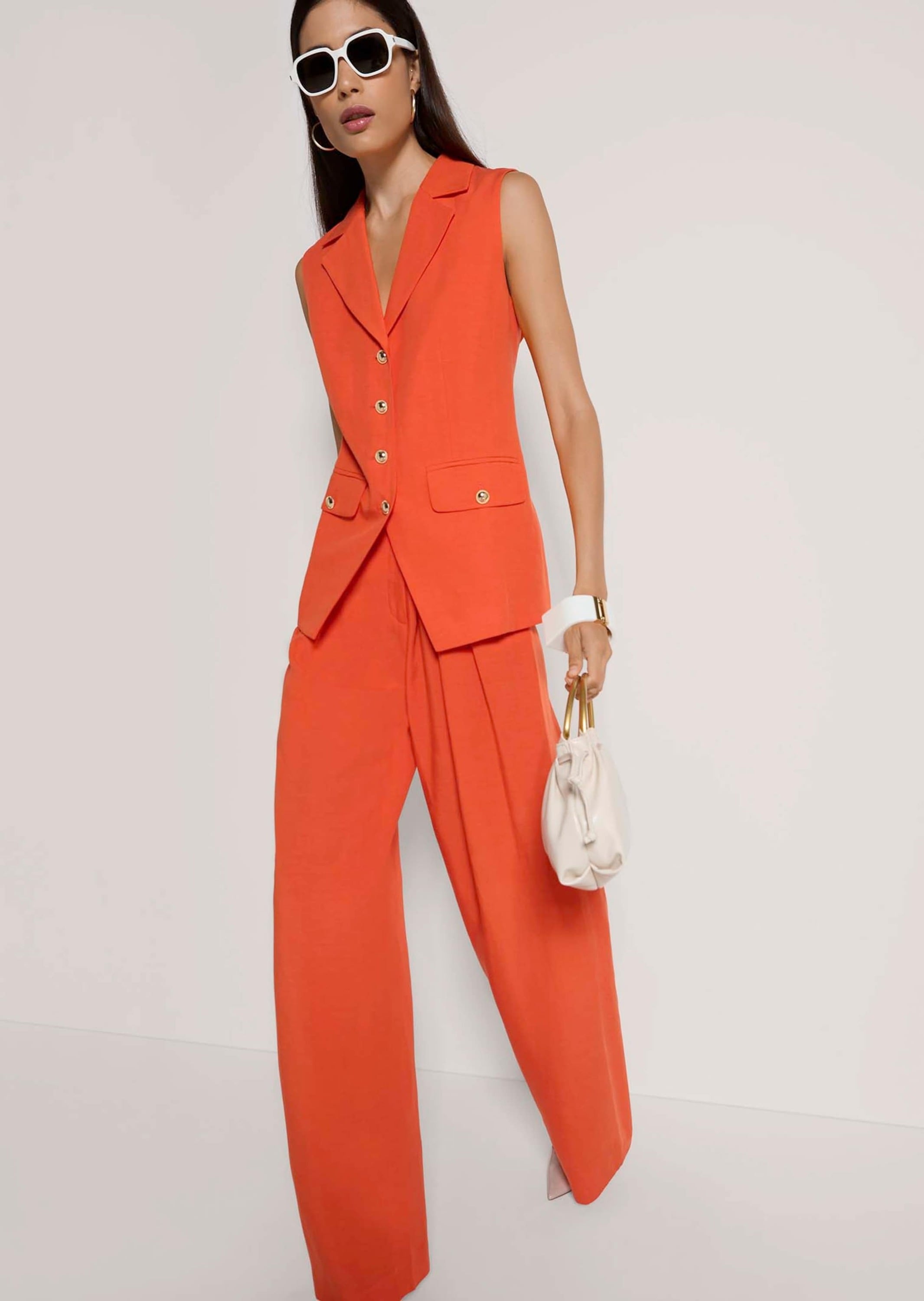 MADELEINE Kurzweste »Weste Elegante Anzug-Weste Damen, Reverskragen« Goldfarbene Knöpfe