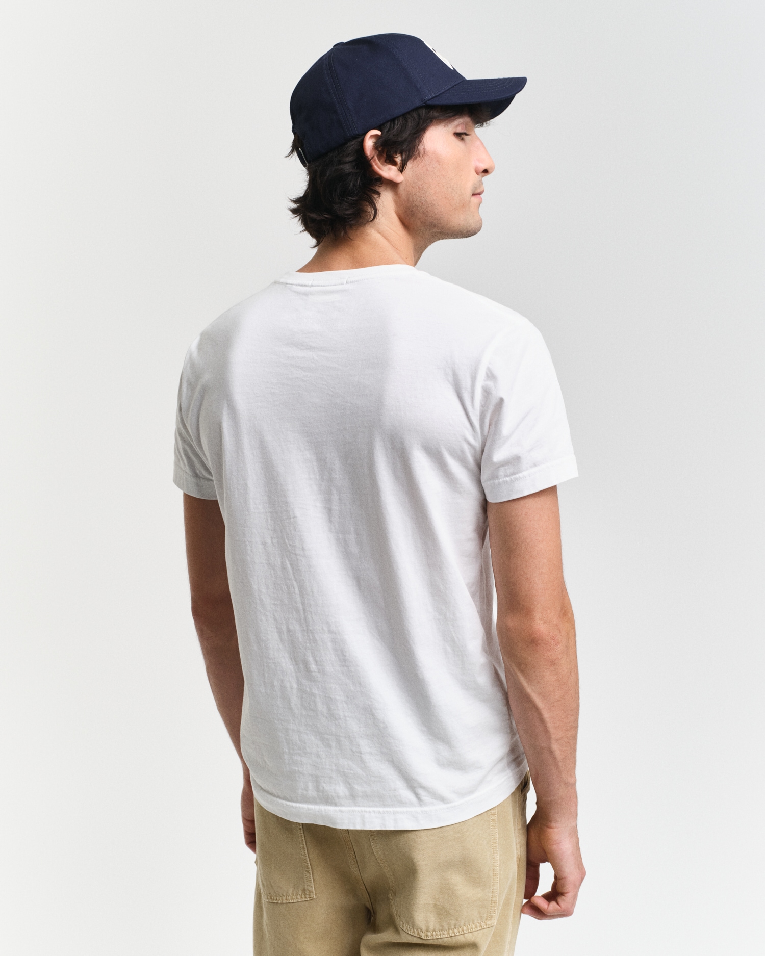 Gant T-Shirt »SLIM SHIELD SS T-SHIRT«, mit Logostickerei auf der Brust