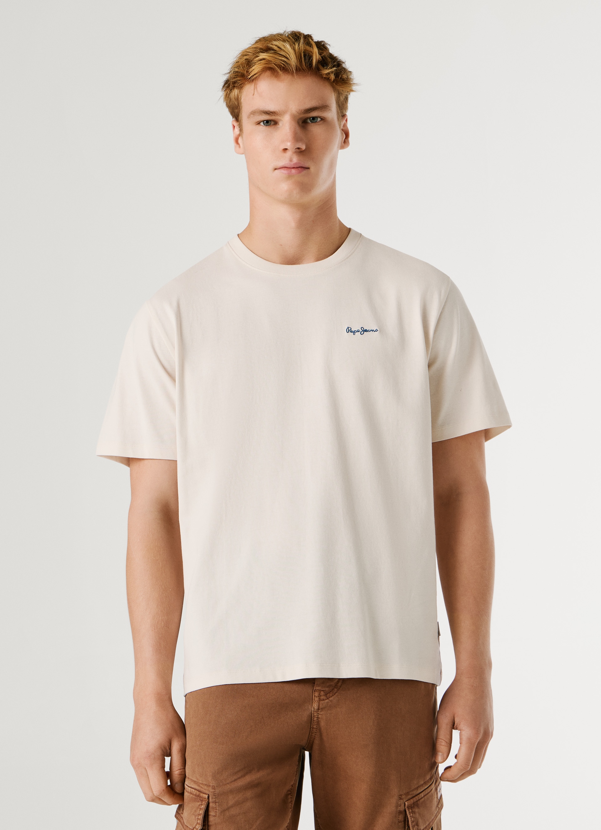 Pepe Jeans T-Shirt "CONTRAST CONNOR" mit Rundhals und gesticktem Logo günstig online kaufen