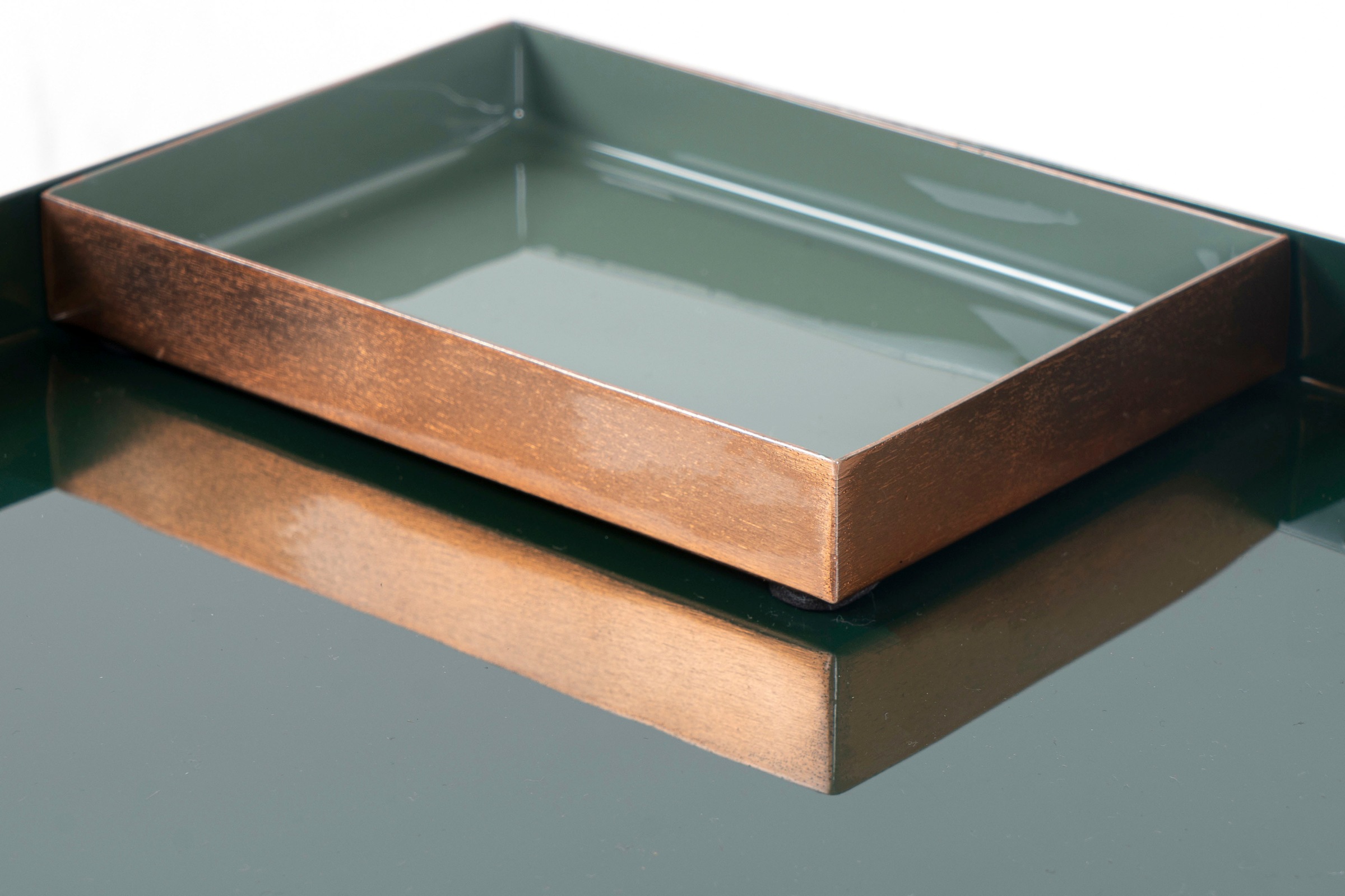 Kayoom Beistelltisch »Famosa, Metall-Beistelltisch in quadratischer Form«, (1 St.), Bunter Tisch, Schalenmaße: 11 x 11 x 2 / 15,8 x 11 x 2 cm