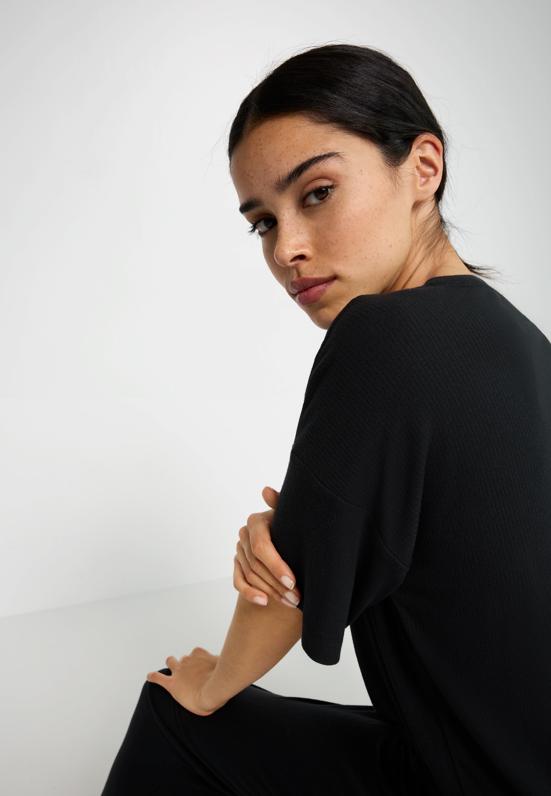 LSCN by LASCANA Pyjama Set, 2-teilig, 2 Stk. mit kleiner Zierknopfleiste an der Hose