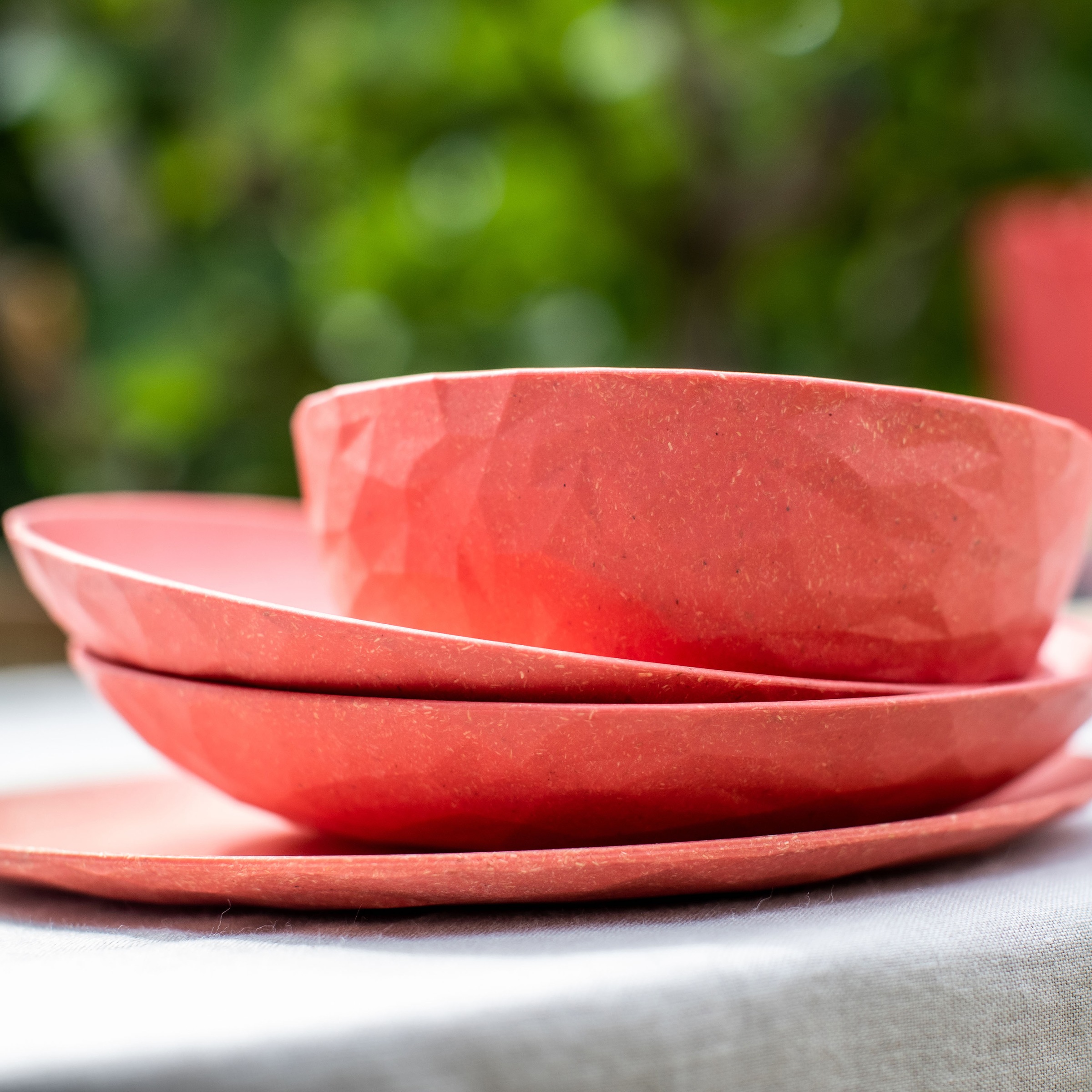 KOZIOL Suppenteller »CLUB PLATE, tief, Ø 22 cm, aus biozirkulärem Material«, (Set, 4 St., 4er-Set), Spülmaschinengeeignet und melaminfrei, Made in Germany