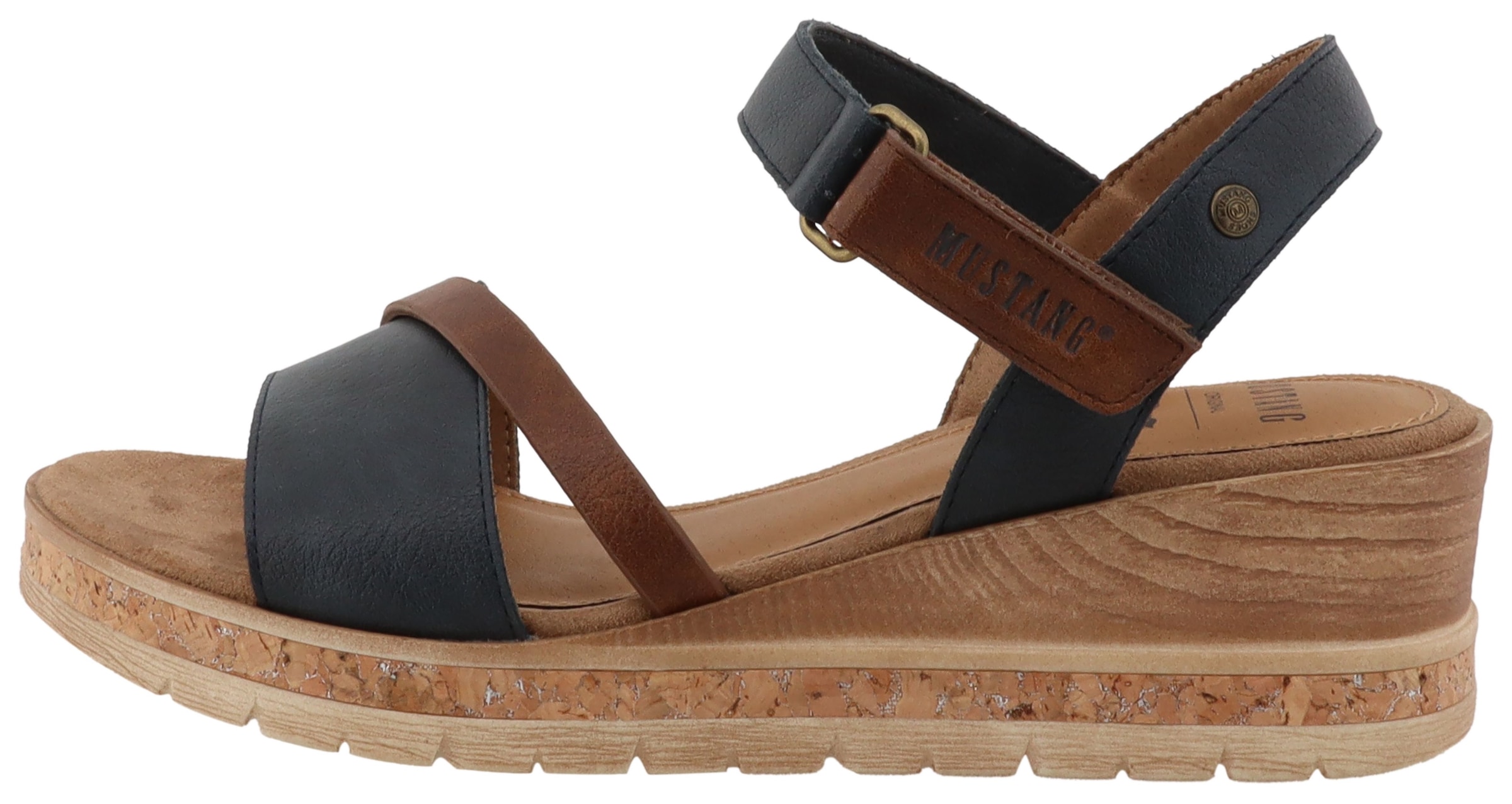 Mustang Shoes Keilsandalette »Ileana«  Riemchensandale, Sommerschuh mit Logoprägung