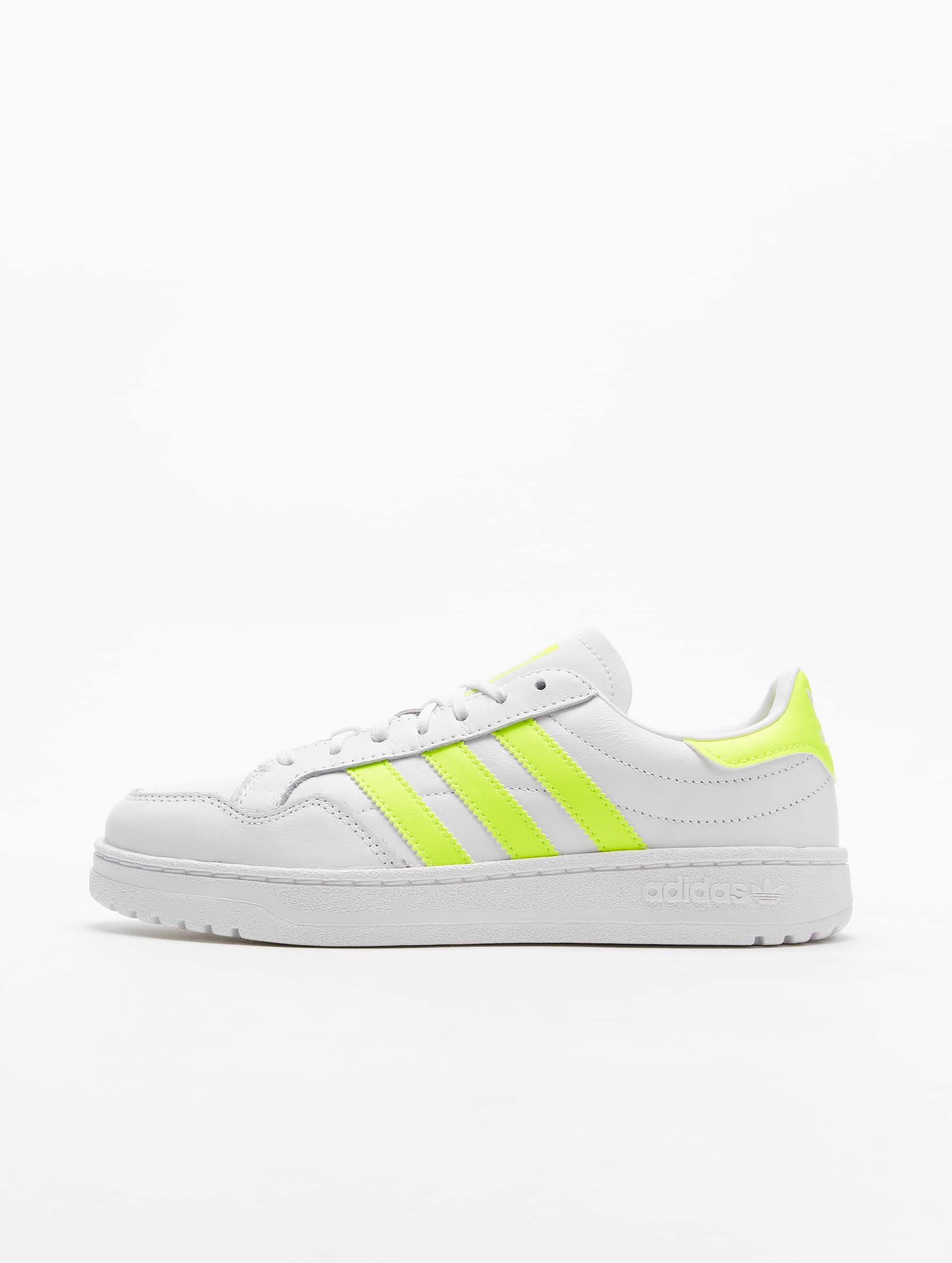 Trainingsschuh »Damen adidas TEAM COURT Schuhe«, (1 tlg.)