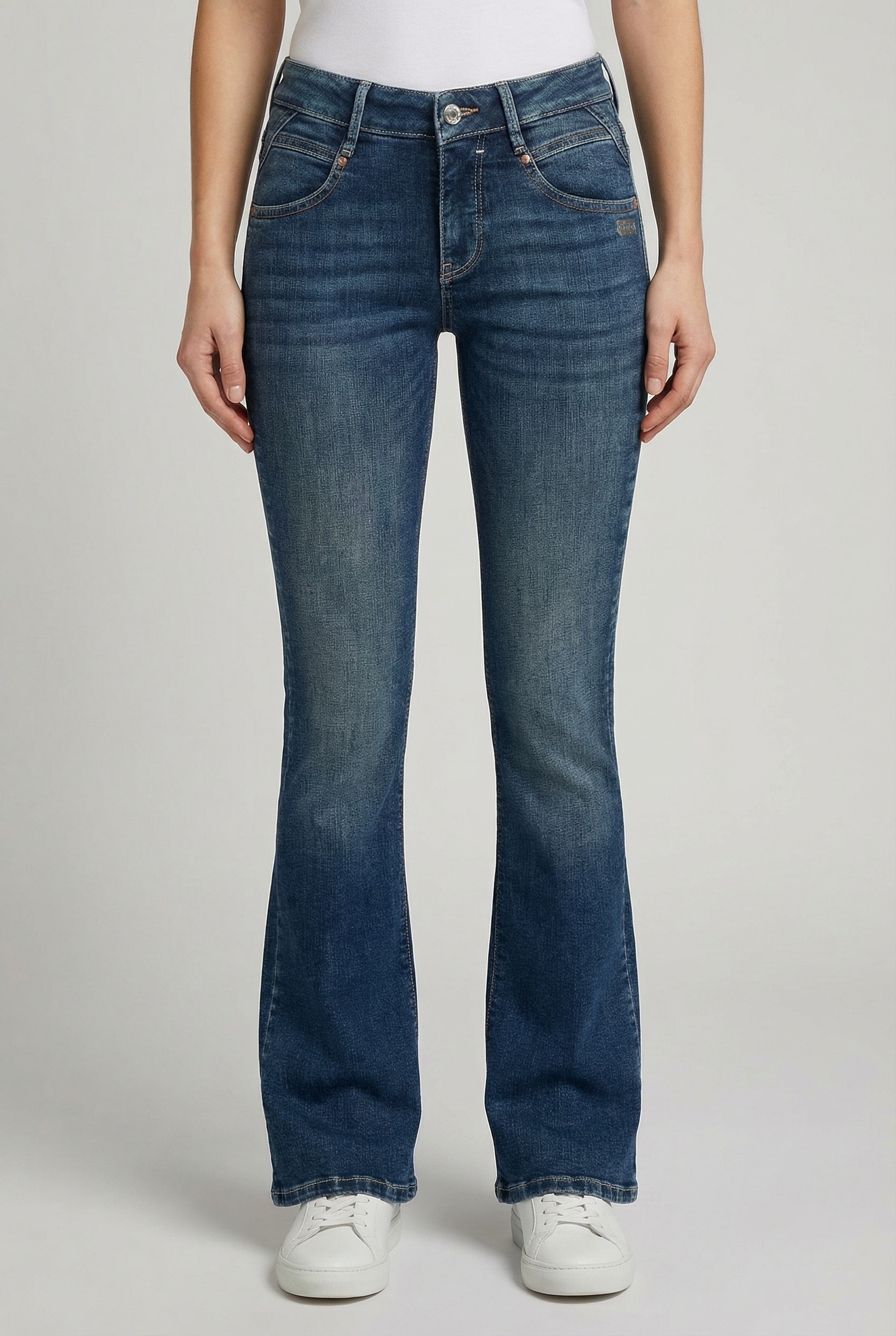 GANG Damen Bootcut-Jeans "94MEDINA BOOTCUT"pdt wash, Gr. 28, Denim/Jeans, Obermaterial: 98% Baumwolle, 2% Elasthan, Jeans