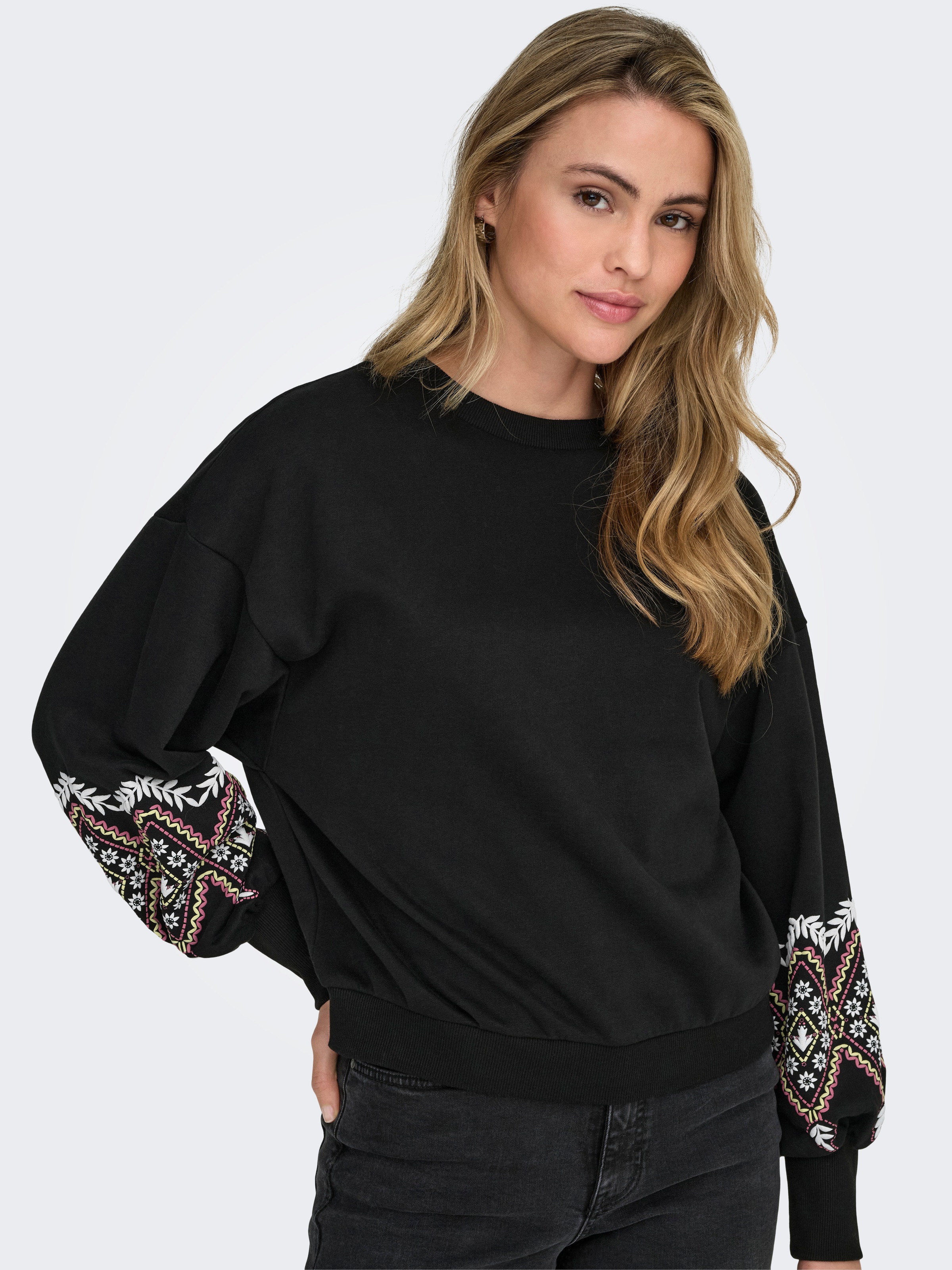 ONLY Sweatshirt "ONLBROOKE L/S O-NECK FLOWER SWT" günstig online kaufen