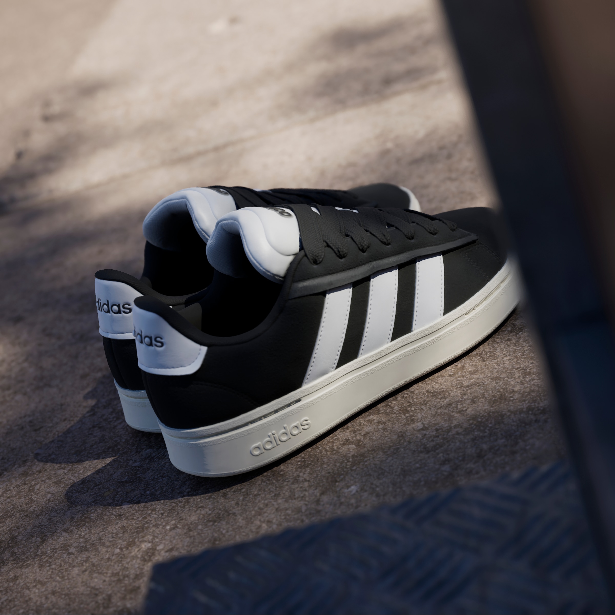 adidas Sportswear Sneaker »GRAND COURT ALPHA«, Design inspiriert vom adidas Campus 00