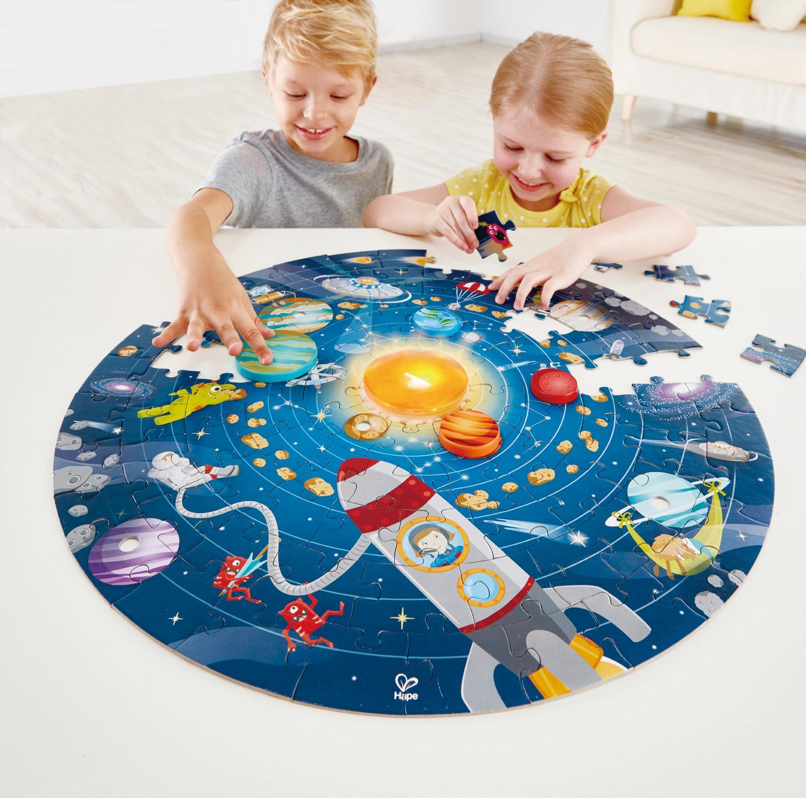 Hape Puzzle »Sonnensystem«, mit Licht