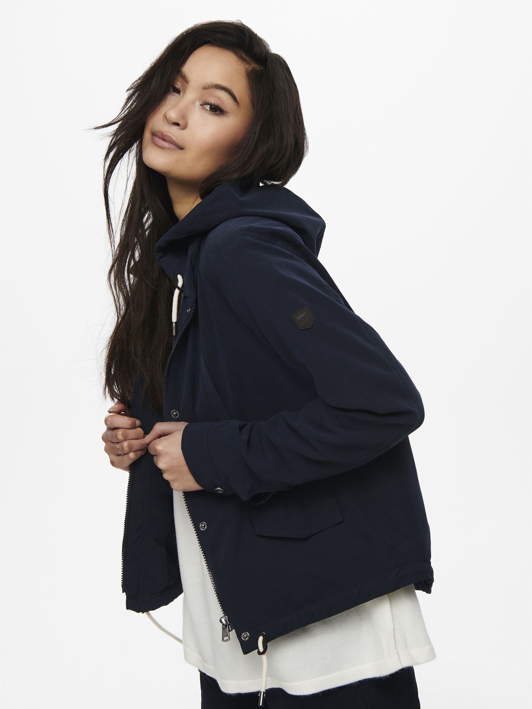 ONLY Parka »ONLSKYLAR HOOD SPRING JACKET CC OTW«, mit Kapuze