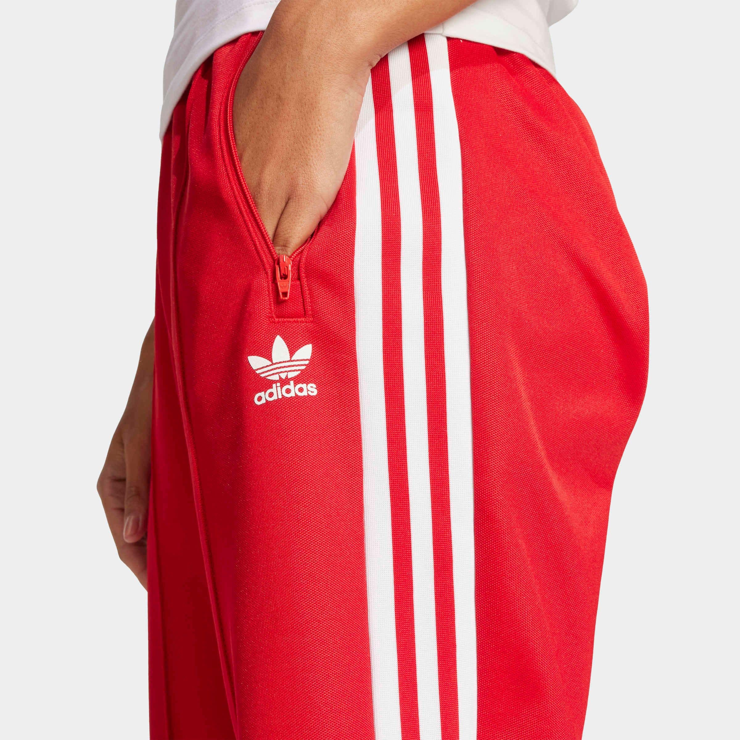 adidas Originals Sporthose »BECKENBAUER TP«, (1 tlg.), Retro Style, der gerade Schnitt mit schmal zulaufenden Bein