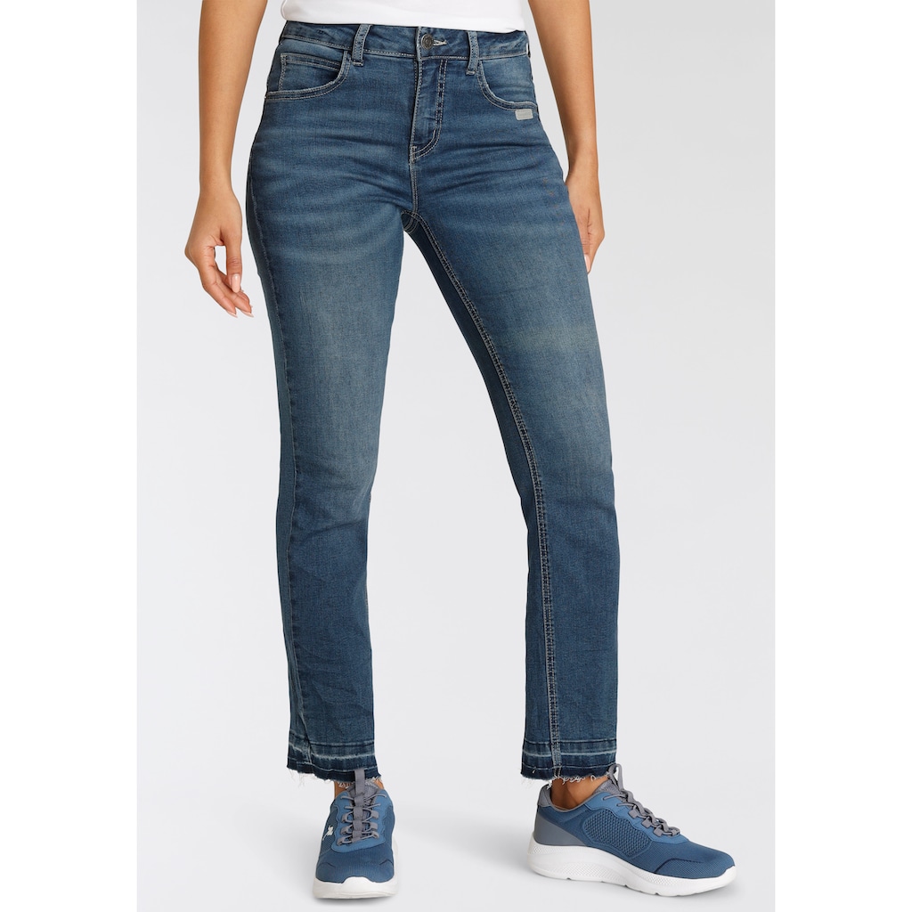 KangaROOS 7/8-Jeans »CULOTTE-JEANS«, mit ausgefranstem Saum - NEUE KOLLEKTION