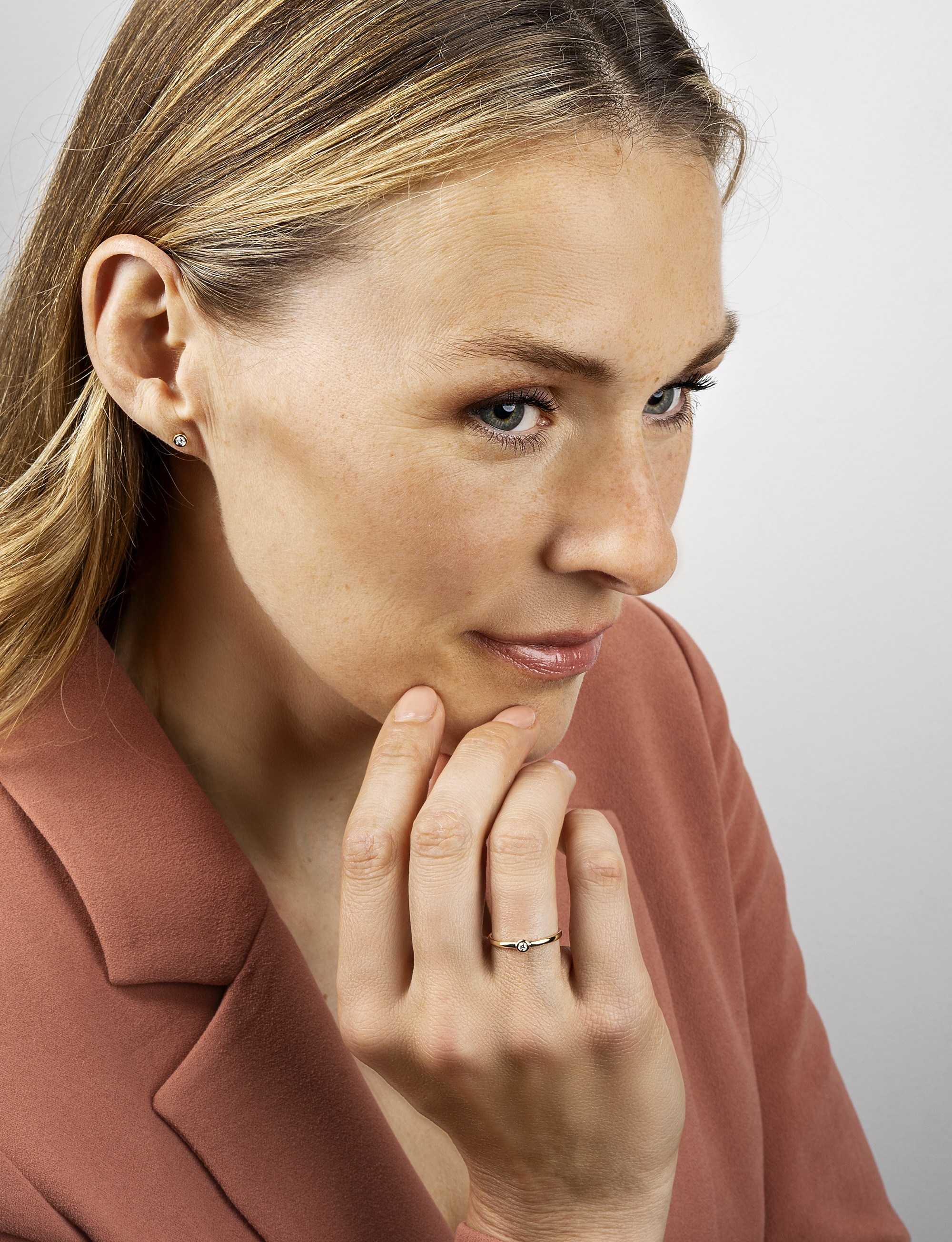 ONE ELEMENT Paar Ohrhänger »0.10 ct Diamant Brillant Ohrringe Ohrstecker«, aus 585 Gelbgold – stilvoll & feminin – für die besonderen Augenblicke