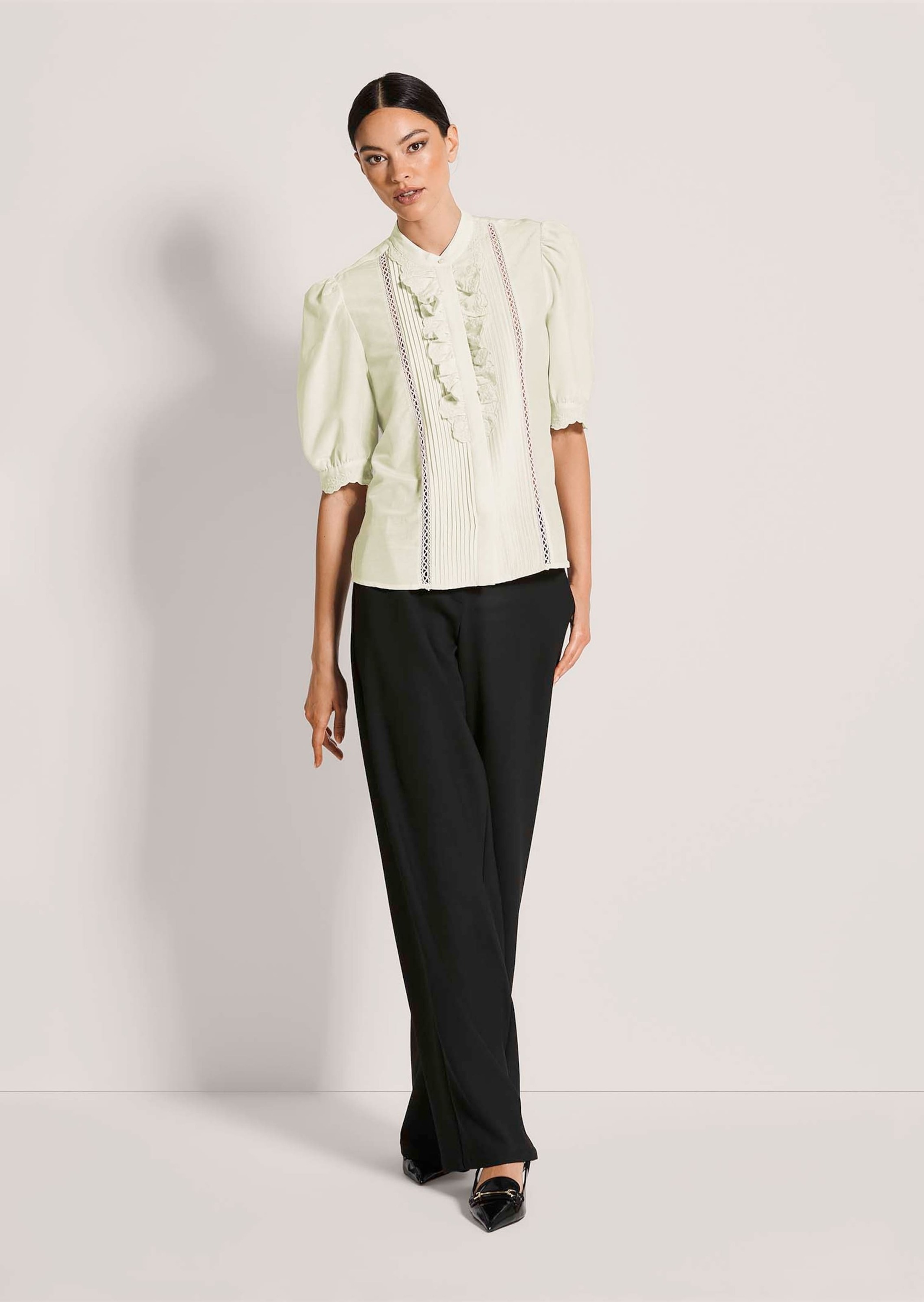 MADELEINE Kurzarmbluse "Rüschenbluse Blusenshirt mit Spitzendetails" Feine günstig online kaufen