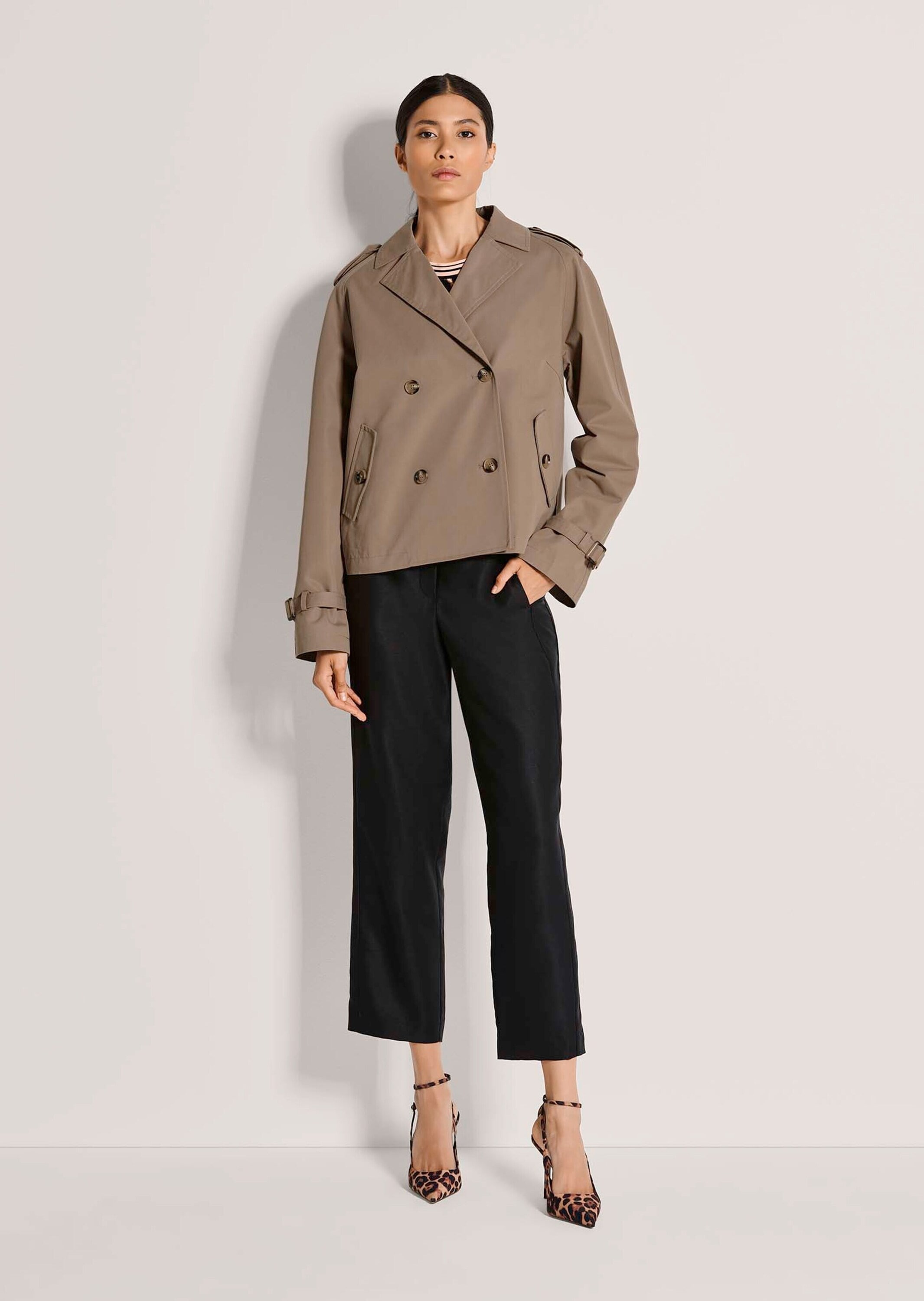 MADELEINE Kurzjacke »Trenchcoat Kurzjacke mit Reverskragen« Saumriegel