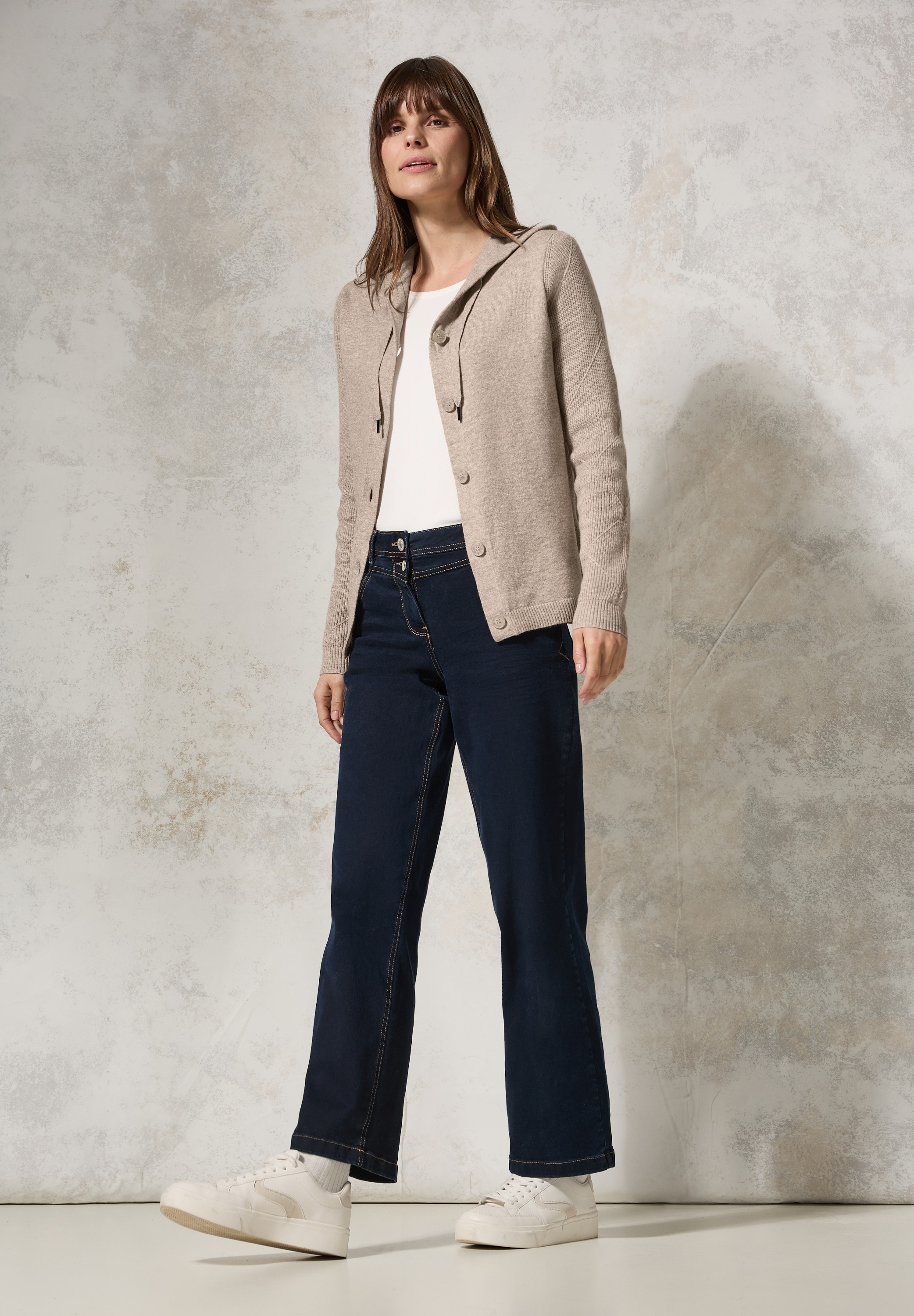 Cecil Cardigan, mit Materialmix