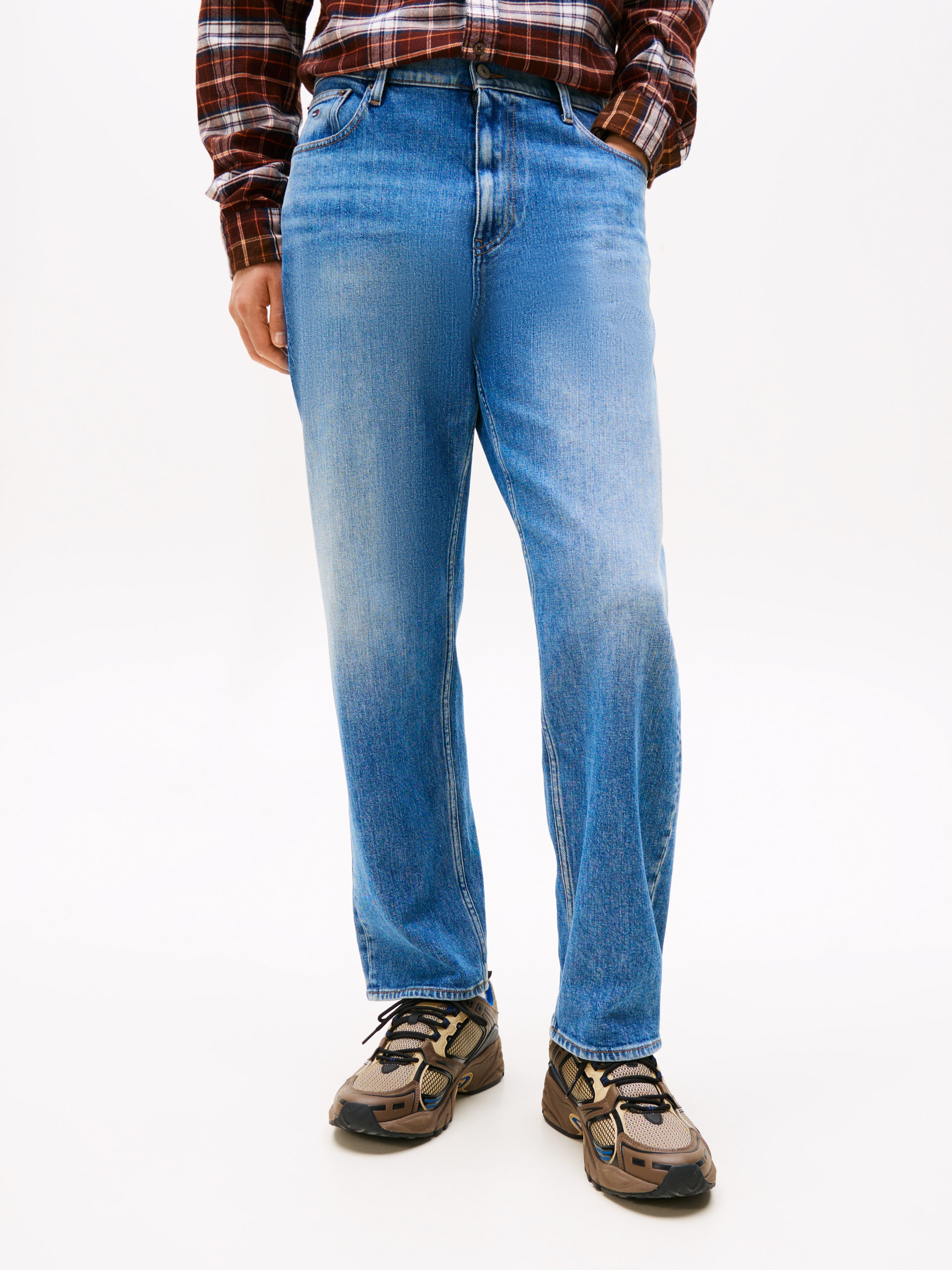Tommy Jeans 5-Pocket-Jeans "Sonny Regular Tapered", mit dezenter Waschung günstig online kaufen
