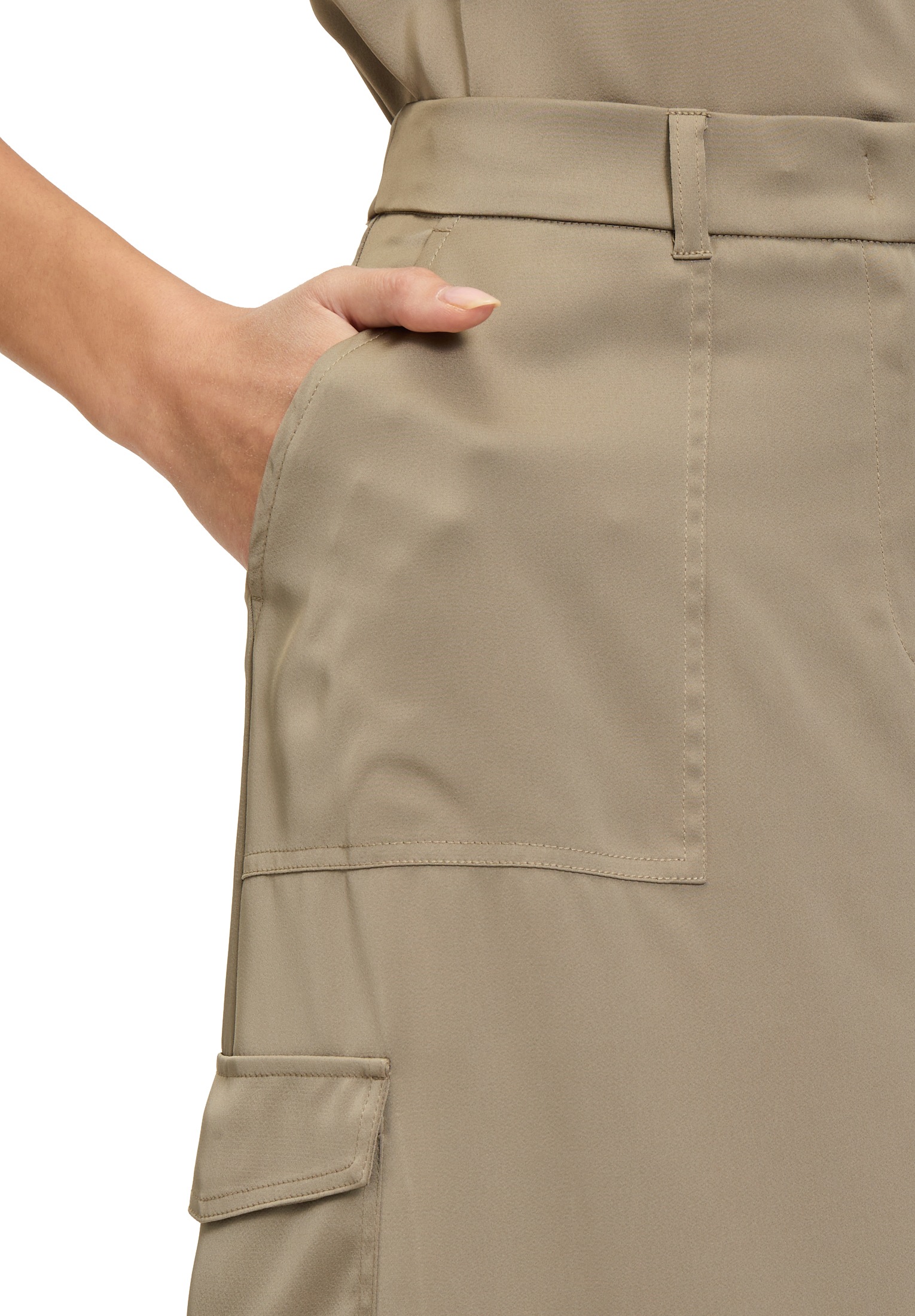 Betty Barclay Midirock »Betty Barclay Damen Satinrock mit aufgesetzten Taschen«, Material