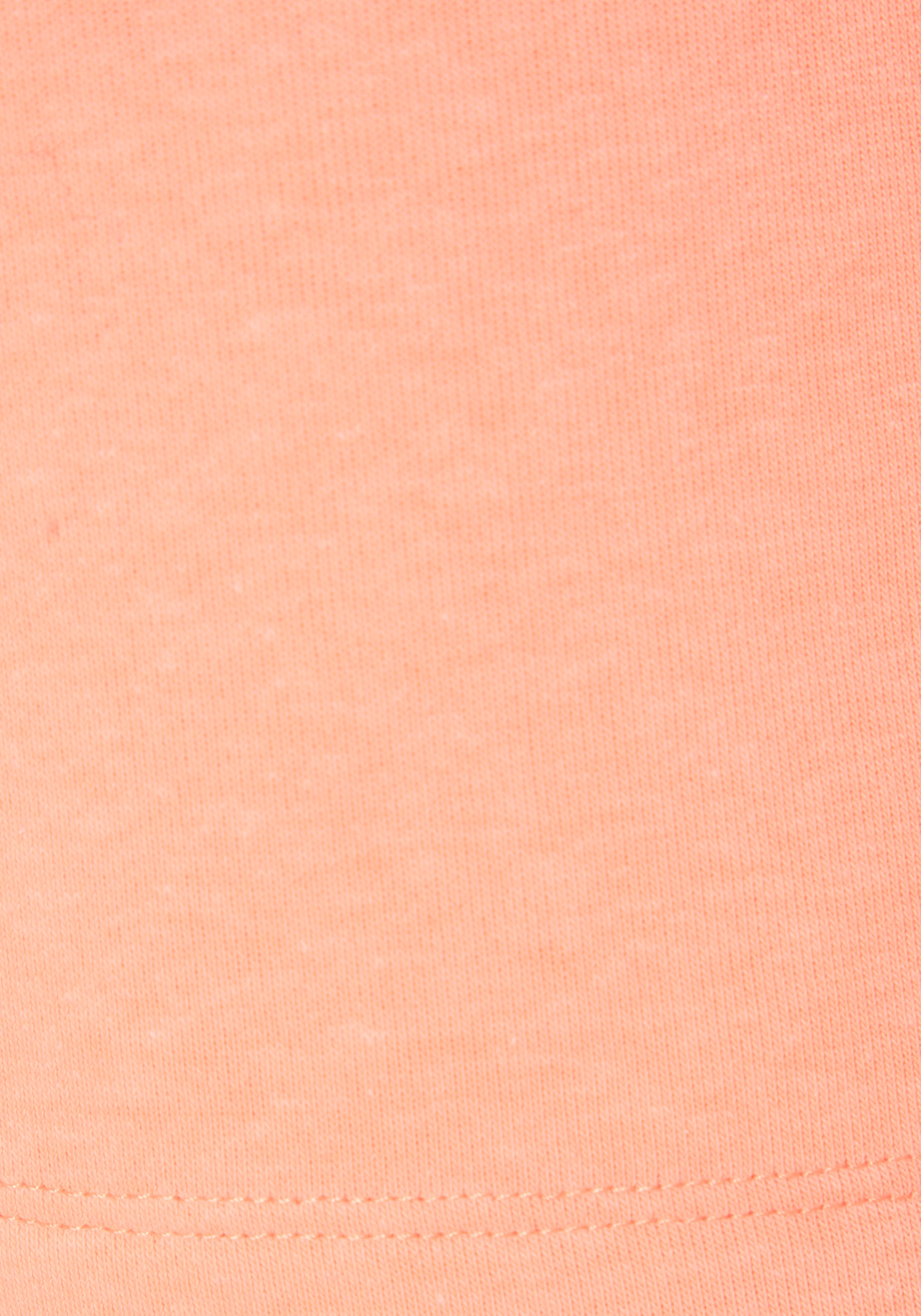 Bench. Loungewear Shorts  mit seitlichen Ziernähten