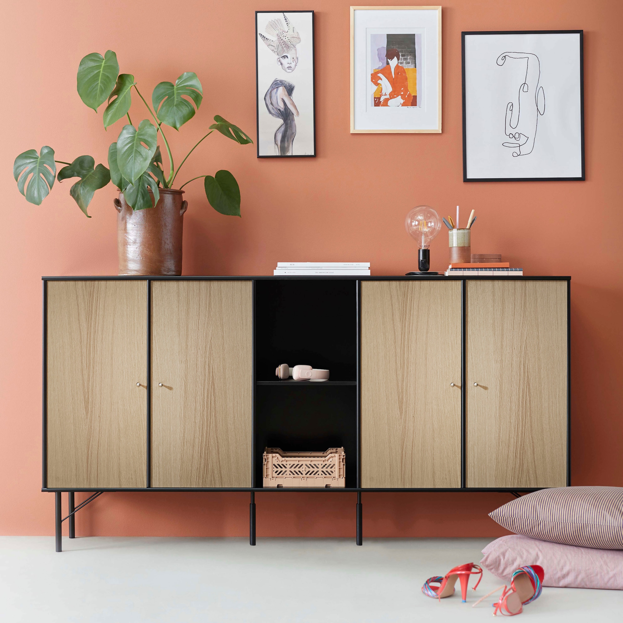Hammel Furniture Sideboard »Mistral Kubus«, mit vier Türen und Metall Füße, Breite:...