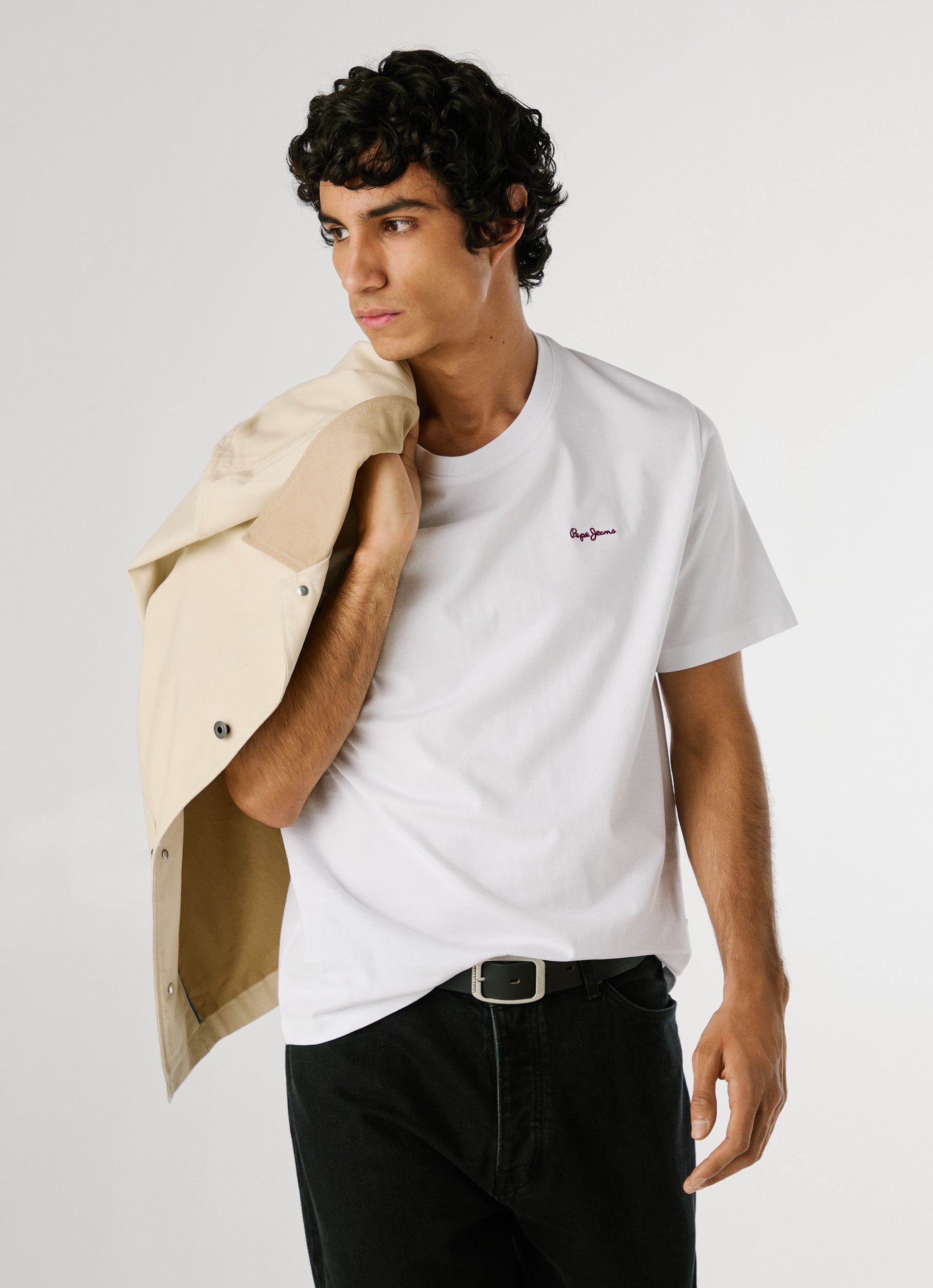 Thumbnail - Pepe Jeans T-Shirt "CONTRAST CONNOR" mit Rundhals und gesticktem Logo