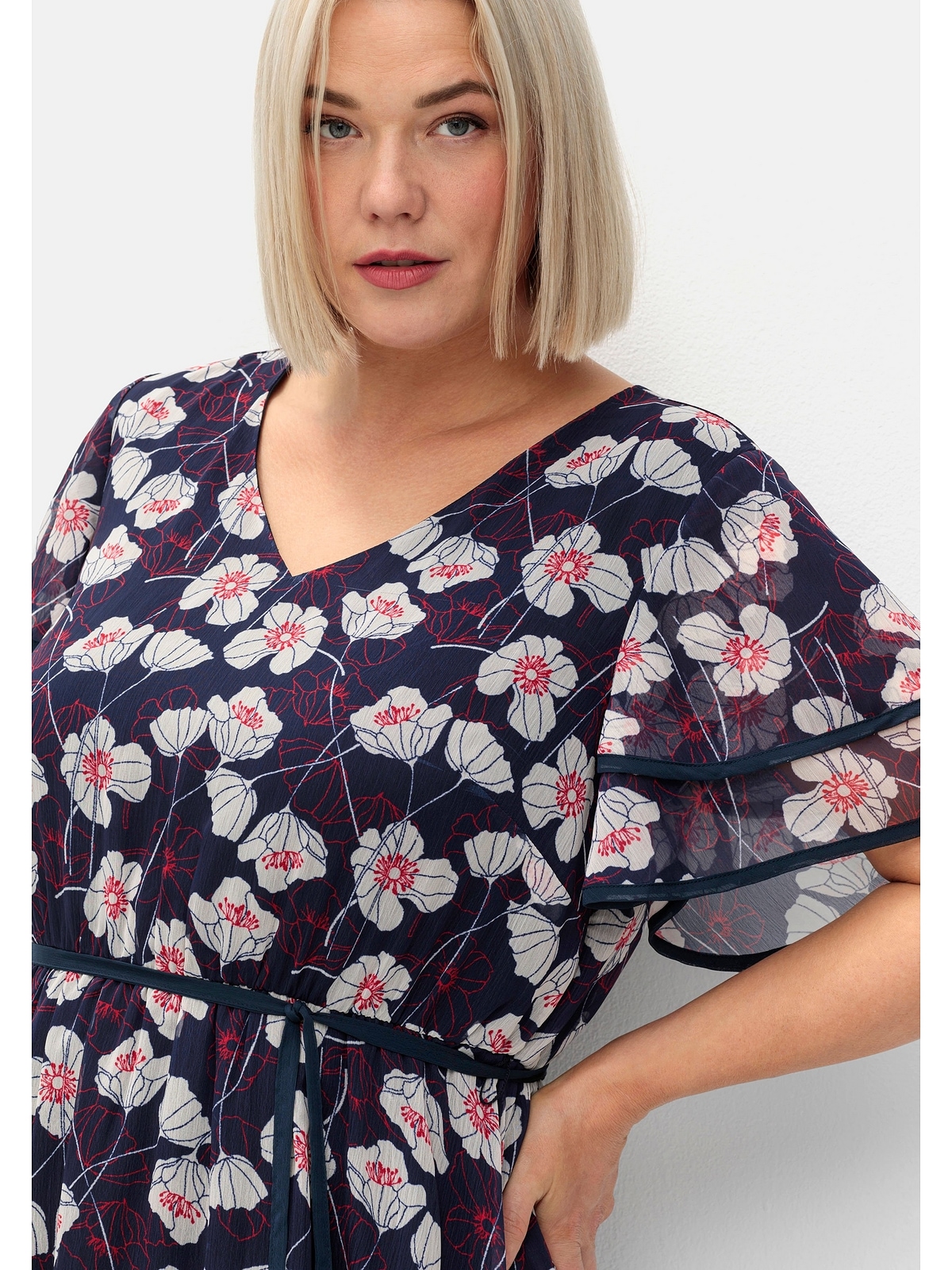 Sheego Chiffonkleid »Große Größen«, mit Blumendruck und Flügelärmeln