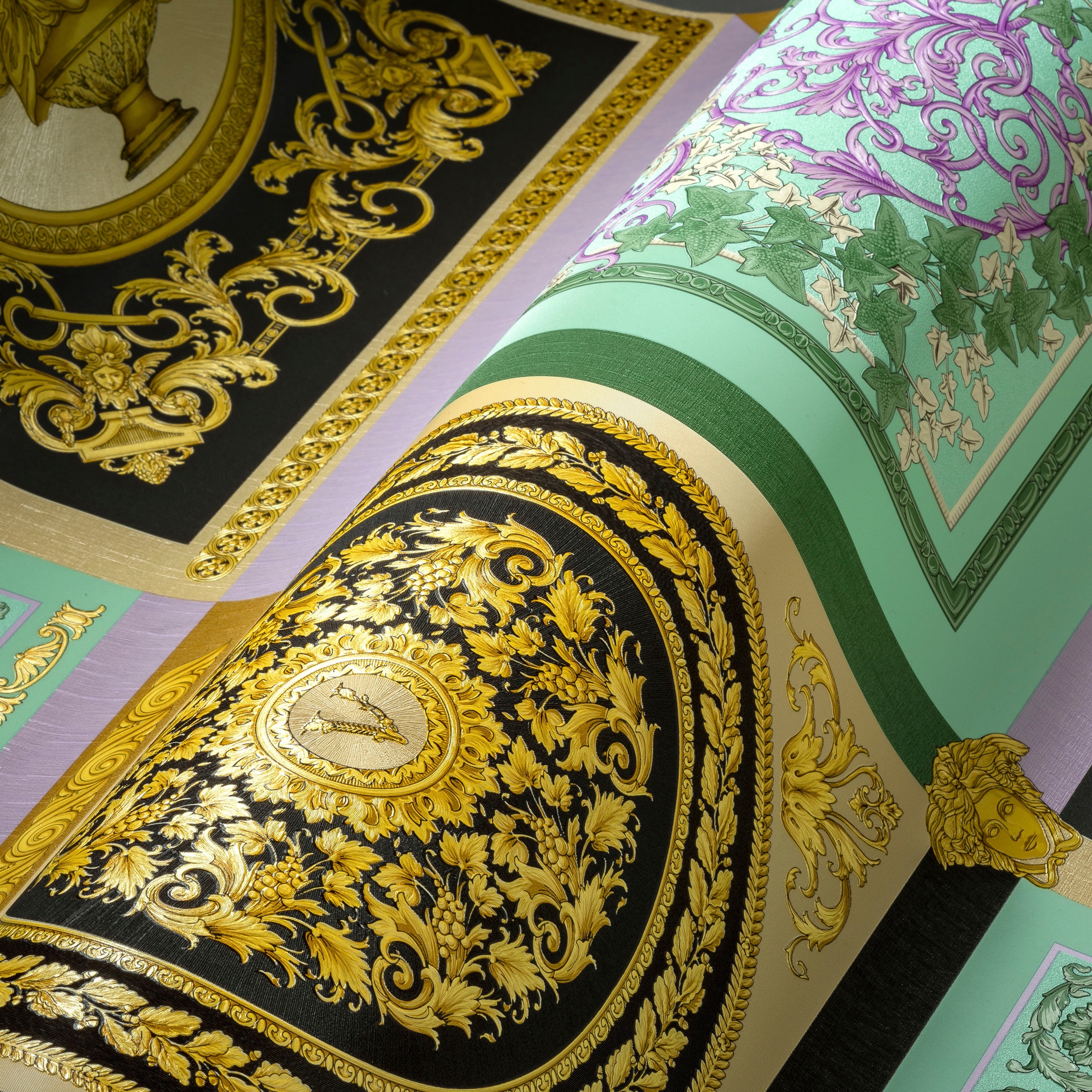 Versace Vliestapete »Wallpaper Versace 5 Design Patchwork«, leicht glänzend-gemustert-abstrakt, auffallende Fliesen-Tapete Tapeten Wohnzimmer Schlafzimmer Küche Optik