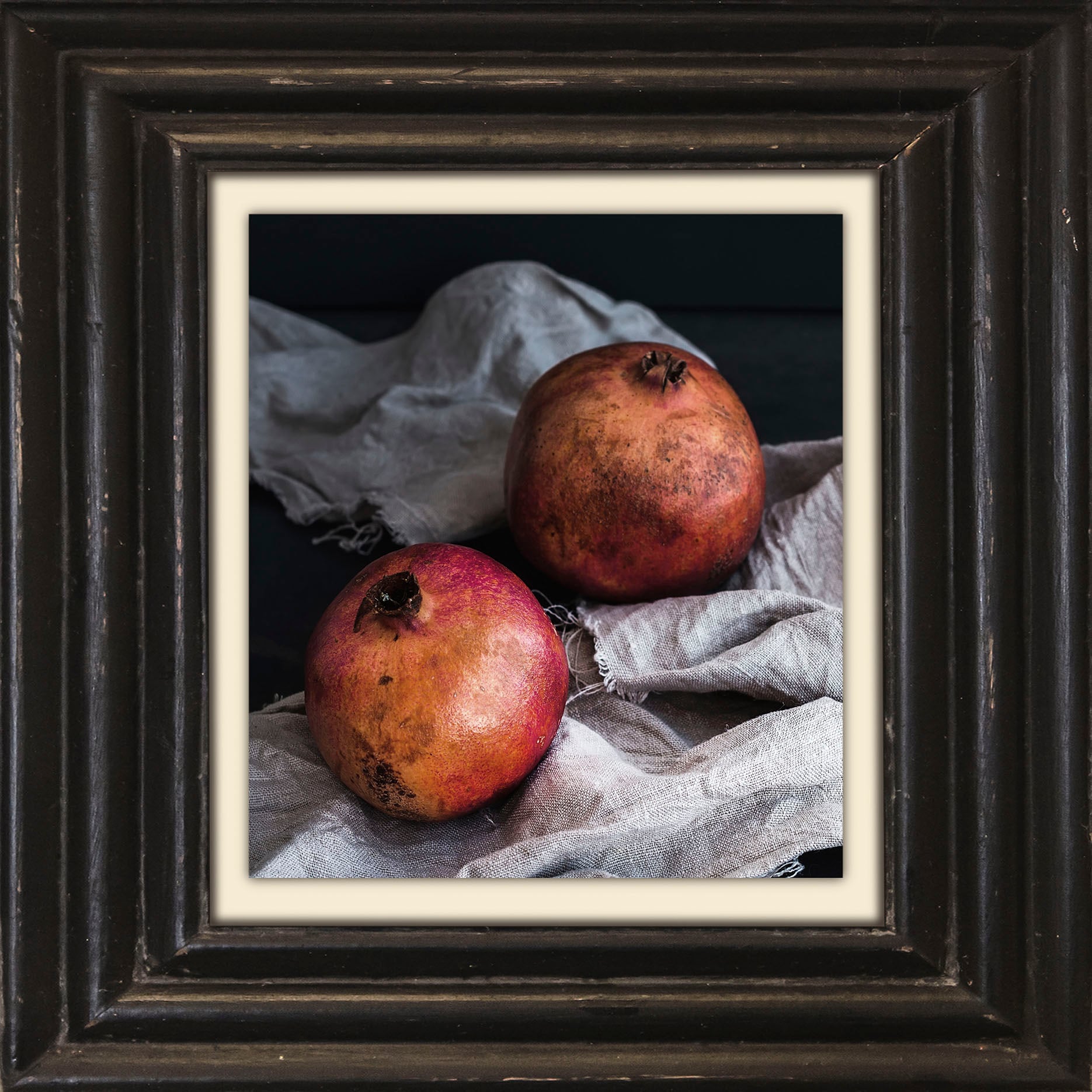 queence Leinwandbild "Granatapfel" Kunst Obst Obst Bilder Stillleben Premium-Leinwandstoff, Handarbeit aus Deutschland, 40x40cm