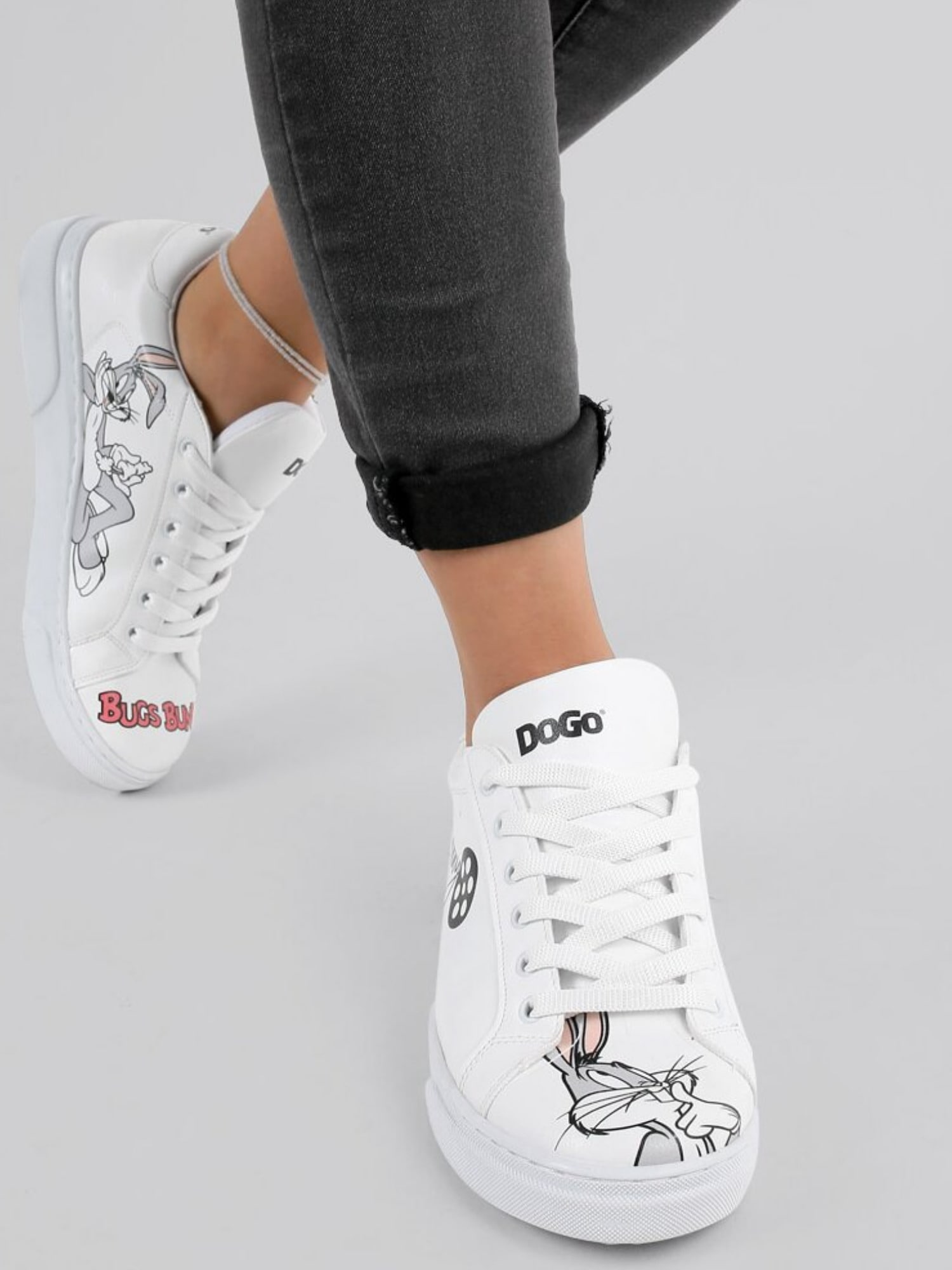 DOGO Sneaker »Damen Ace Sneakers What's Up Doc? Bugs Bunny Vegan Damen Sneaker«, Vegan