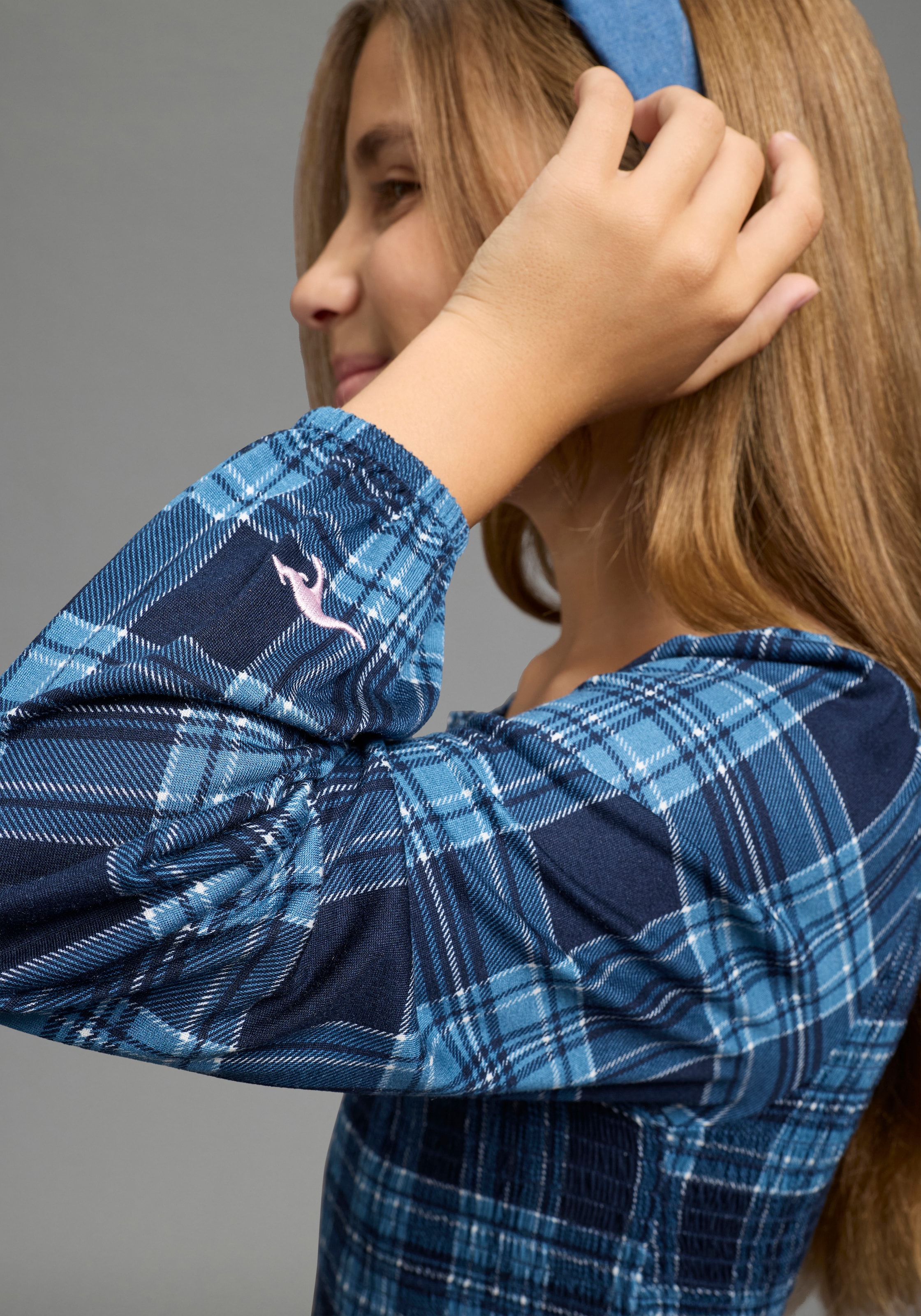 KangaROOS Langarmshirt »Kariertes KangaROOS Viskose-Shirt mit Smoke-Partie« Weiches Viskoseshirt mit Puffärmeln, kariert, gesmokter Rumpfabschluss