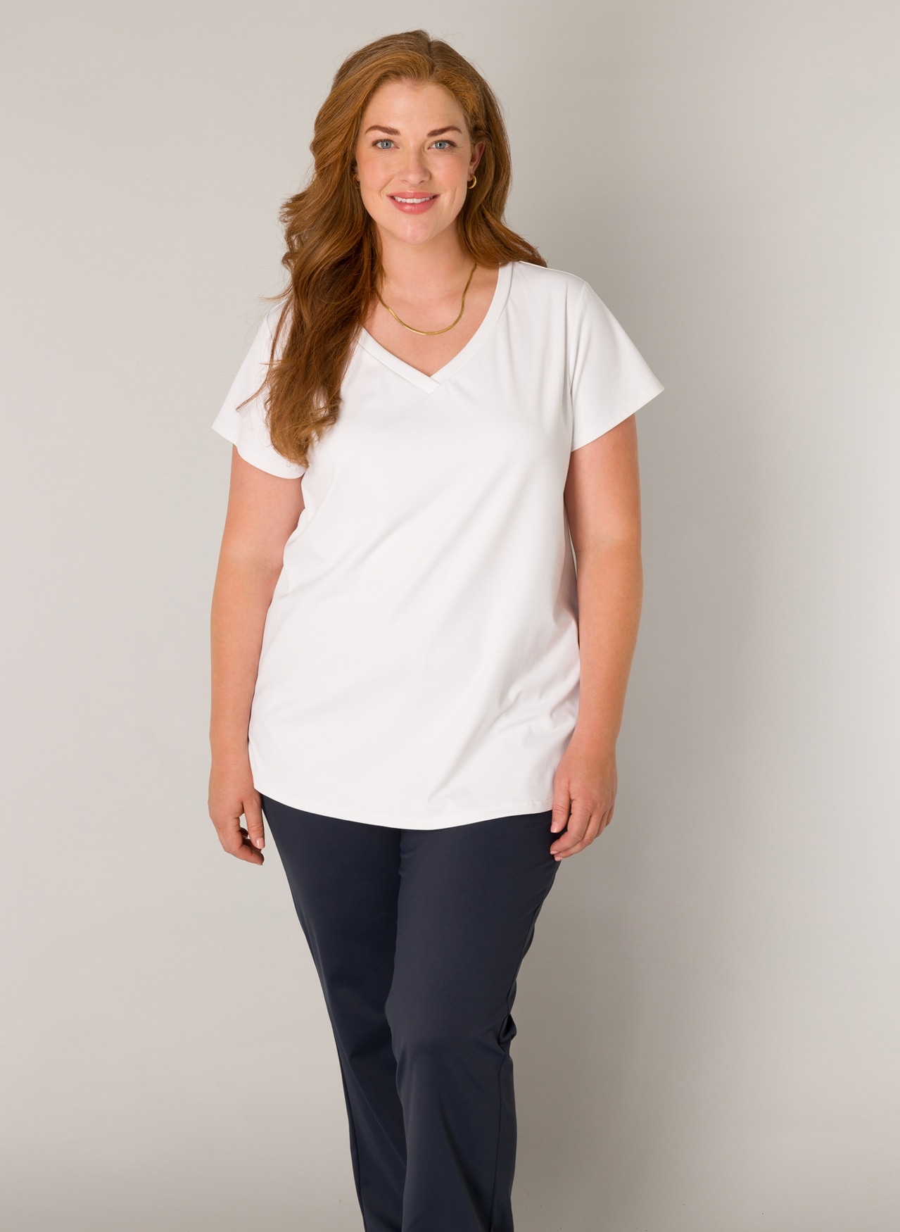 Base Level Curvy V-Shirt »Lilly«, mit Stretch